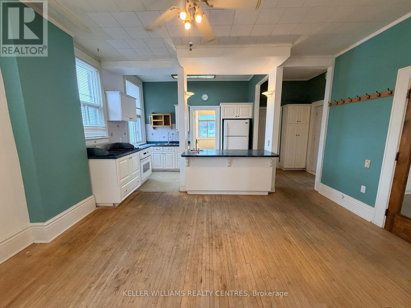 Unit C - 1 Simcoe Street, Penetanguishene, Ontario  L9M 1V2 - Photo 8 - S12555766