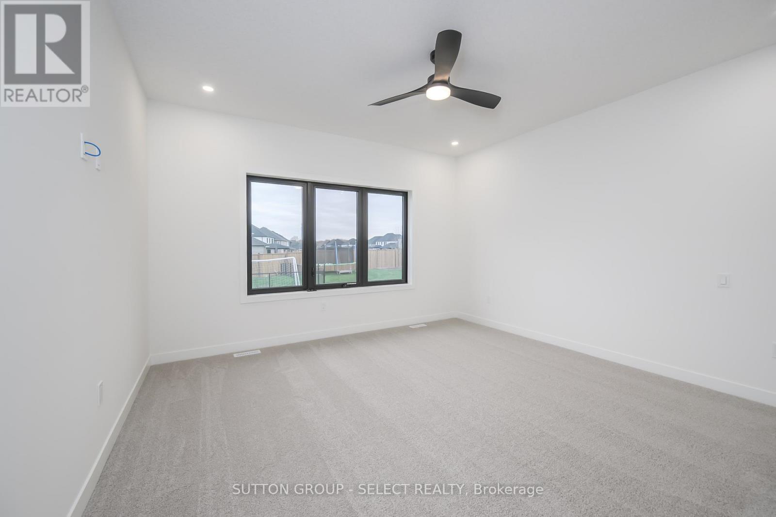 134 Harvest Lane, Thames Centre, Ontario  N0L 1G3 - Photo 18 - X12421126