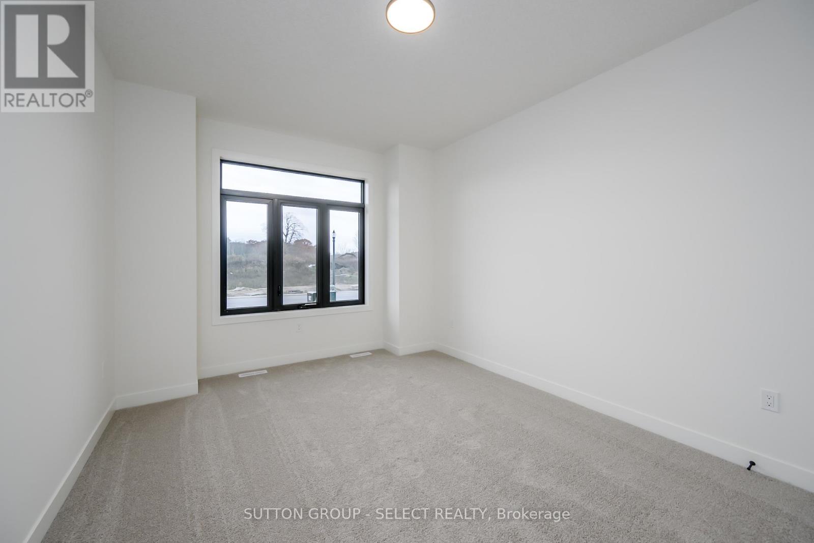 134 Harvest Lane, Thames Centre, Ontario  N0L 1G3 - Photo 25 - X12421126