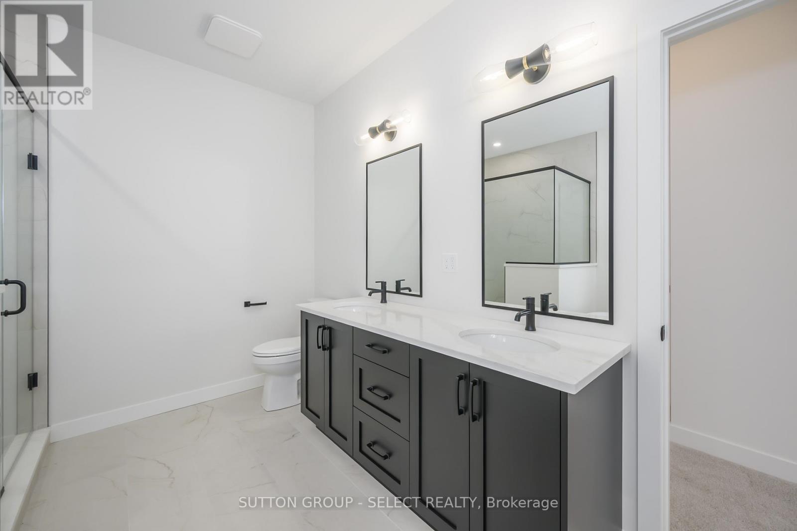 134 Harvest Lane, Thames Centre, Ontario  N0L 1G3 - Photo 21 - X12421126