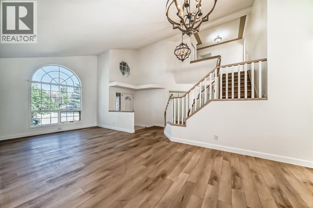 118 Signature Close Sw, Calgary, Alberta  T3H 2V6 - Photo 6 - A2254234