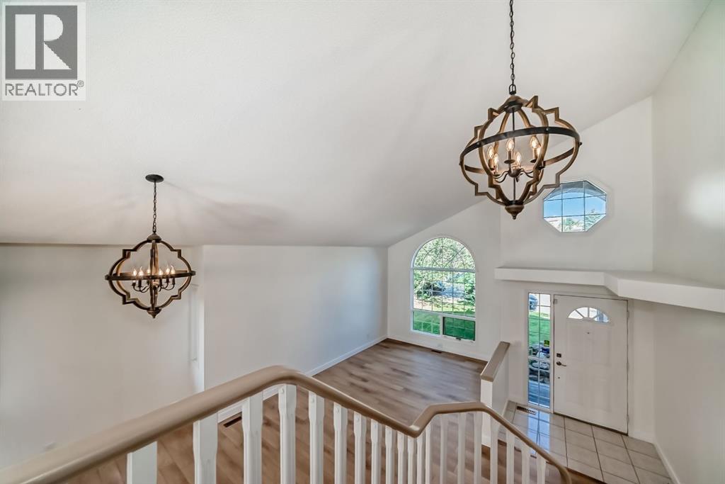 118 Signature Close Sw, Calgary, Alberta  T3H 2V6 - Photo 22 - A2254234