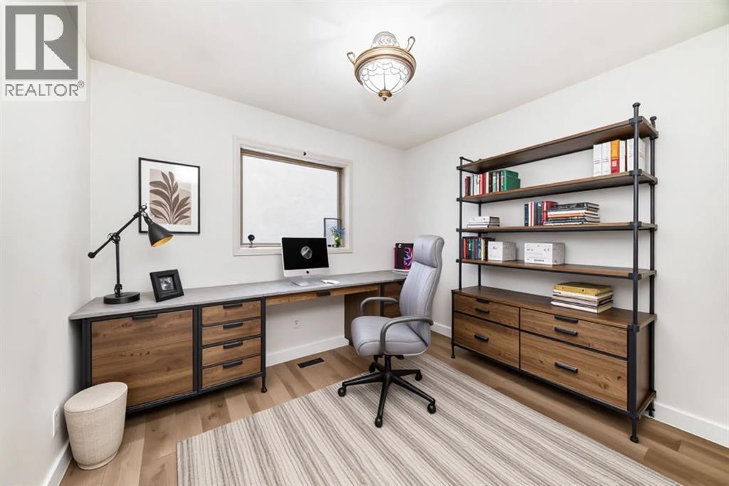 118 Signature Close Sw, Calgary, Alberta  T3H 2V6 - Photo 19 - A2254234