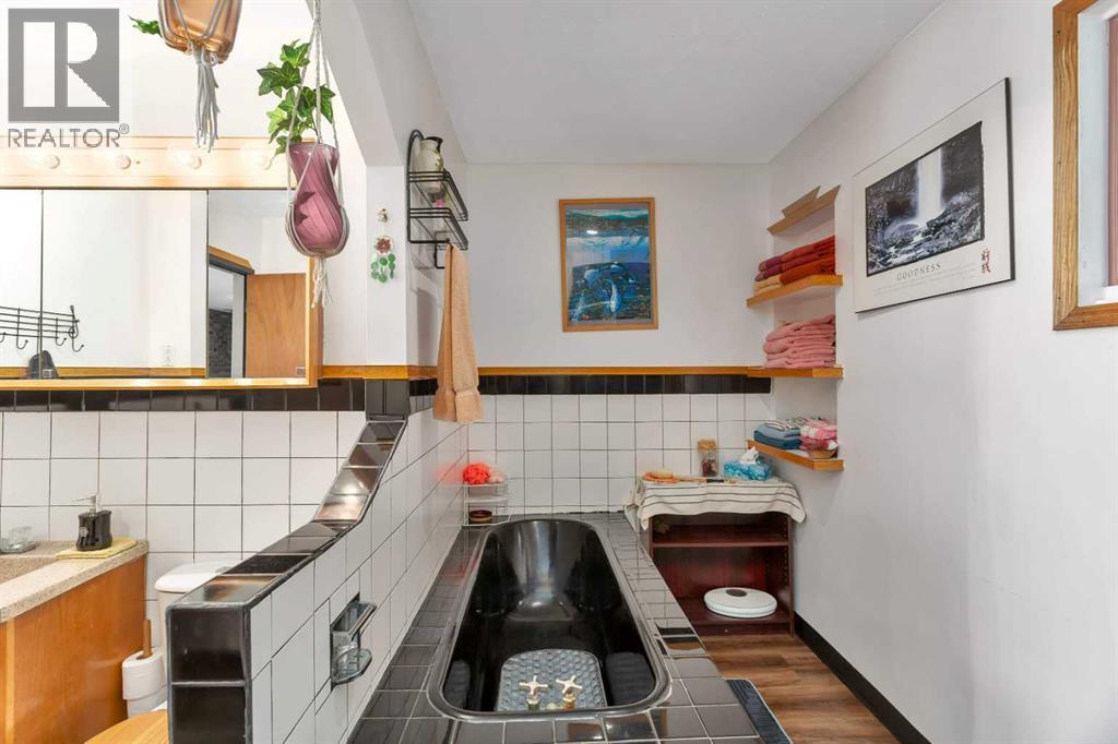 33235 Range Road 64, Rural Mountain View County, Alberta  T0M 1X0 - Photo 30 - A2223791