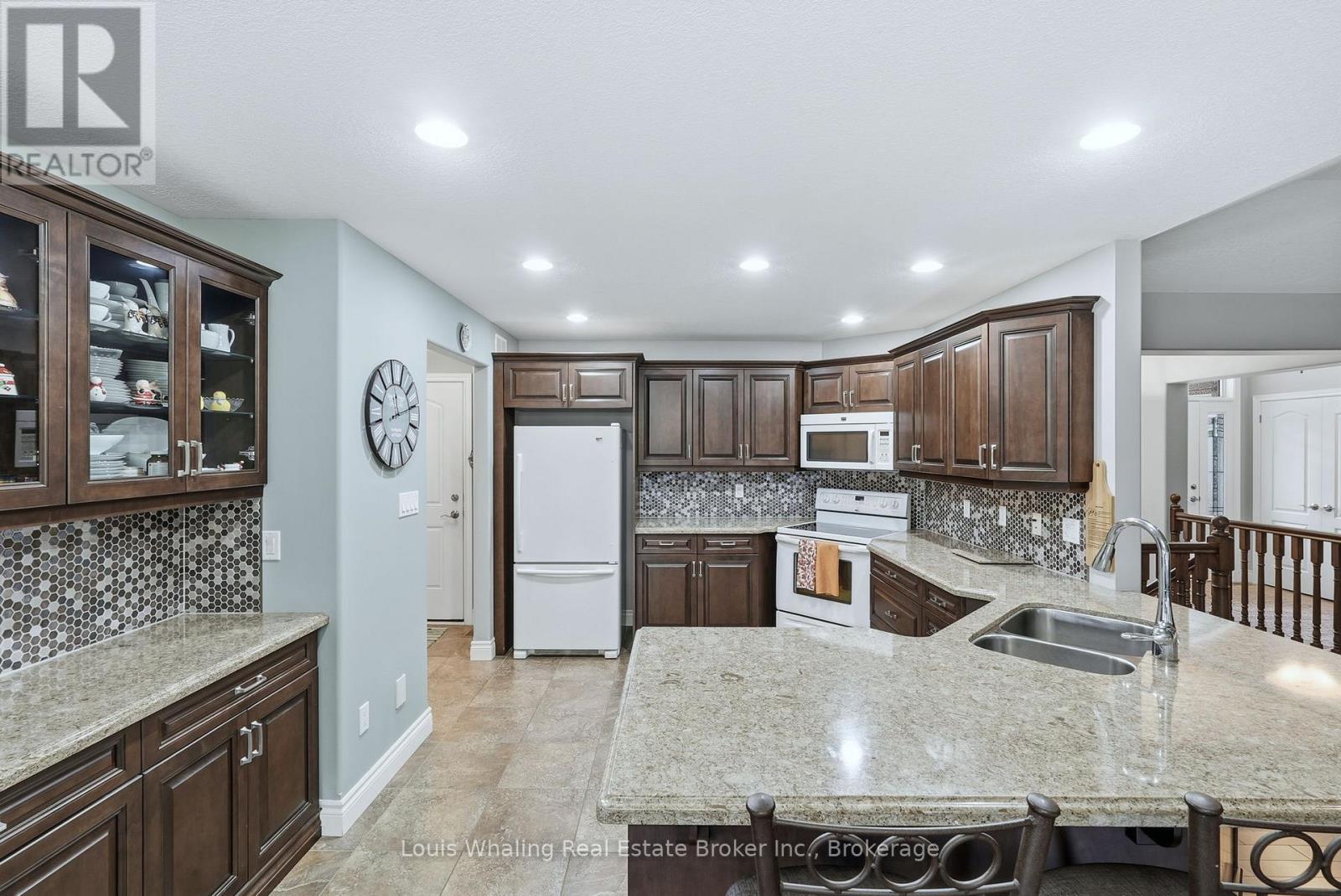 405 2nd Street S, Hanover, Ontario  N4N 3T9 - Photo 10 - X12555818