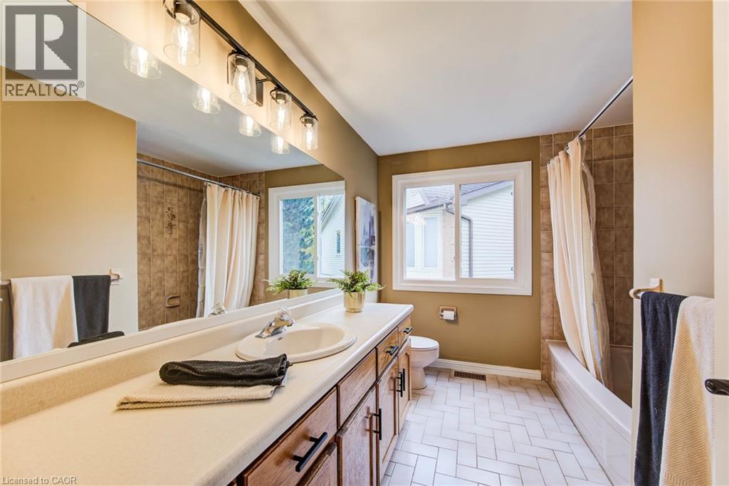 295 Wiltshire Place, Waterloo, Ontario N2T 1R3 - Photo 23 - 40787683