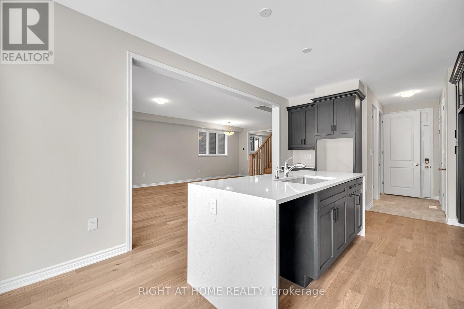 1267 Temperance Crescent, Milton, Ontario  L9T 6J2 - Photo 16 - W12555644