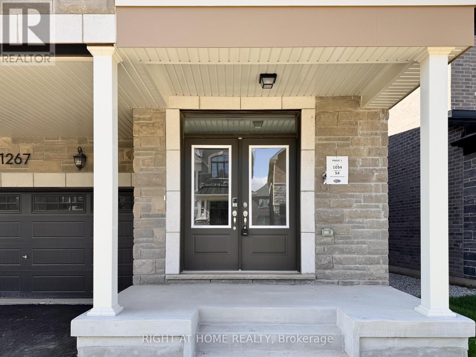 1267 Temperance Crescent, Milton, Ontario  L9T 6J2 - Photo 3 - W12555644