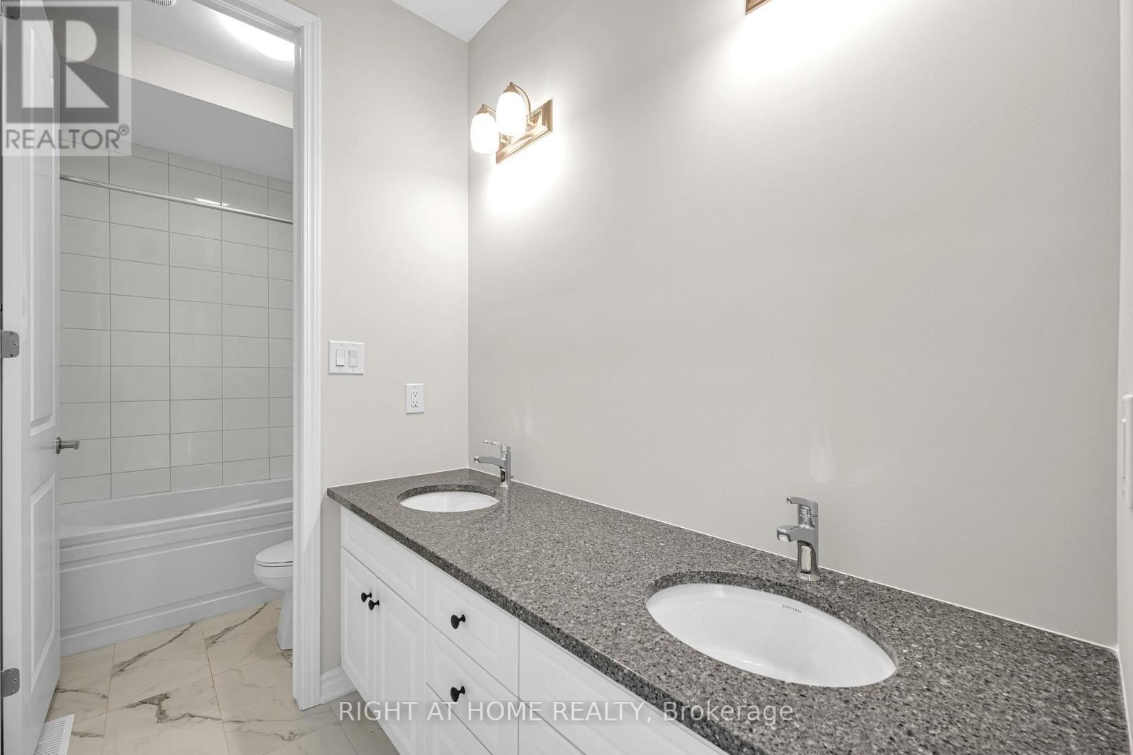 1267 Temperance Crescent, Milton, Ontario  L9T 6J2 - Photo 38 - W12555644