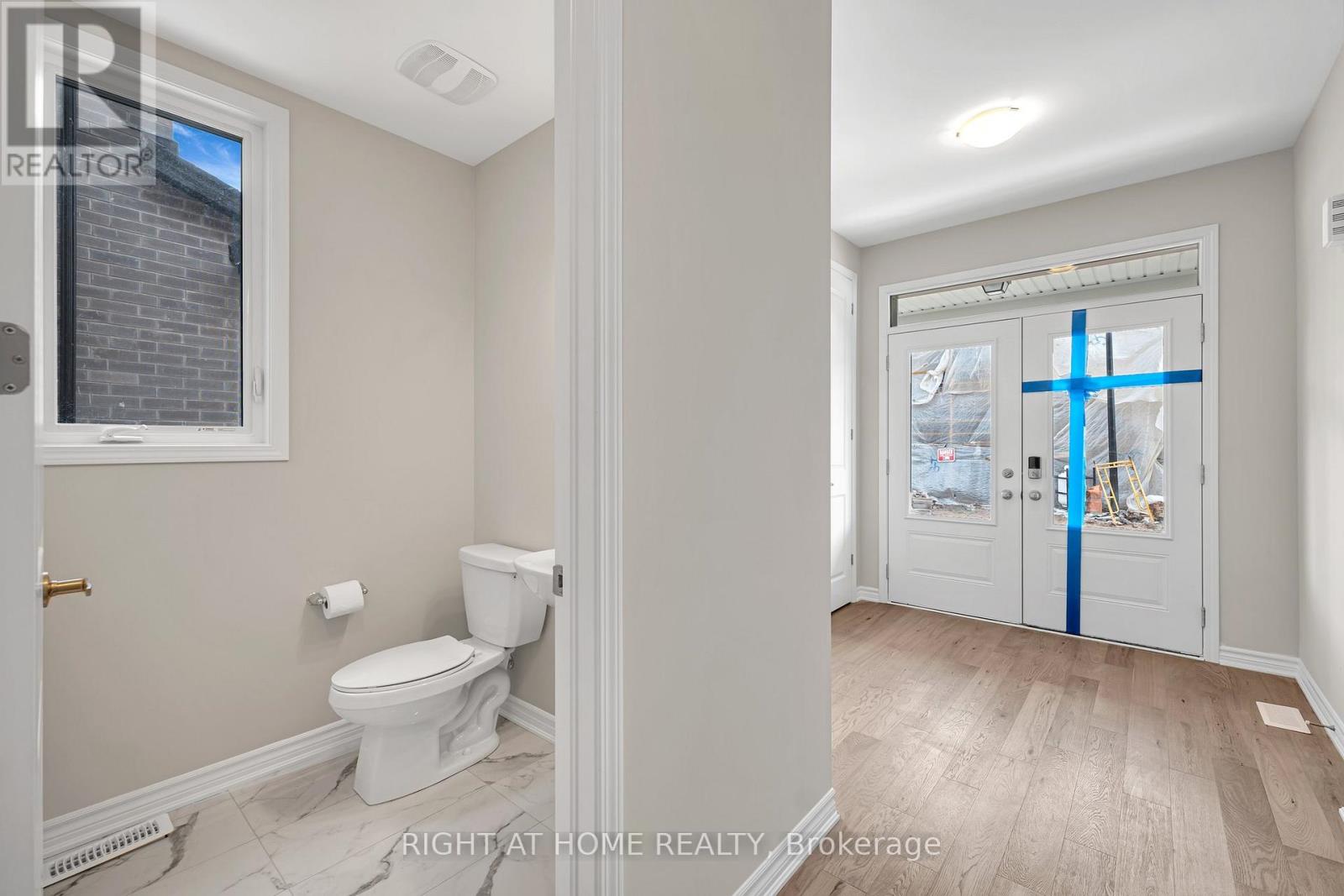 1267 Temperance Crescent, Milton, Ontario  L9T 6J2 - Photo 5 - W12555644