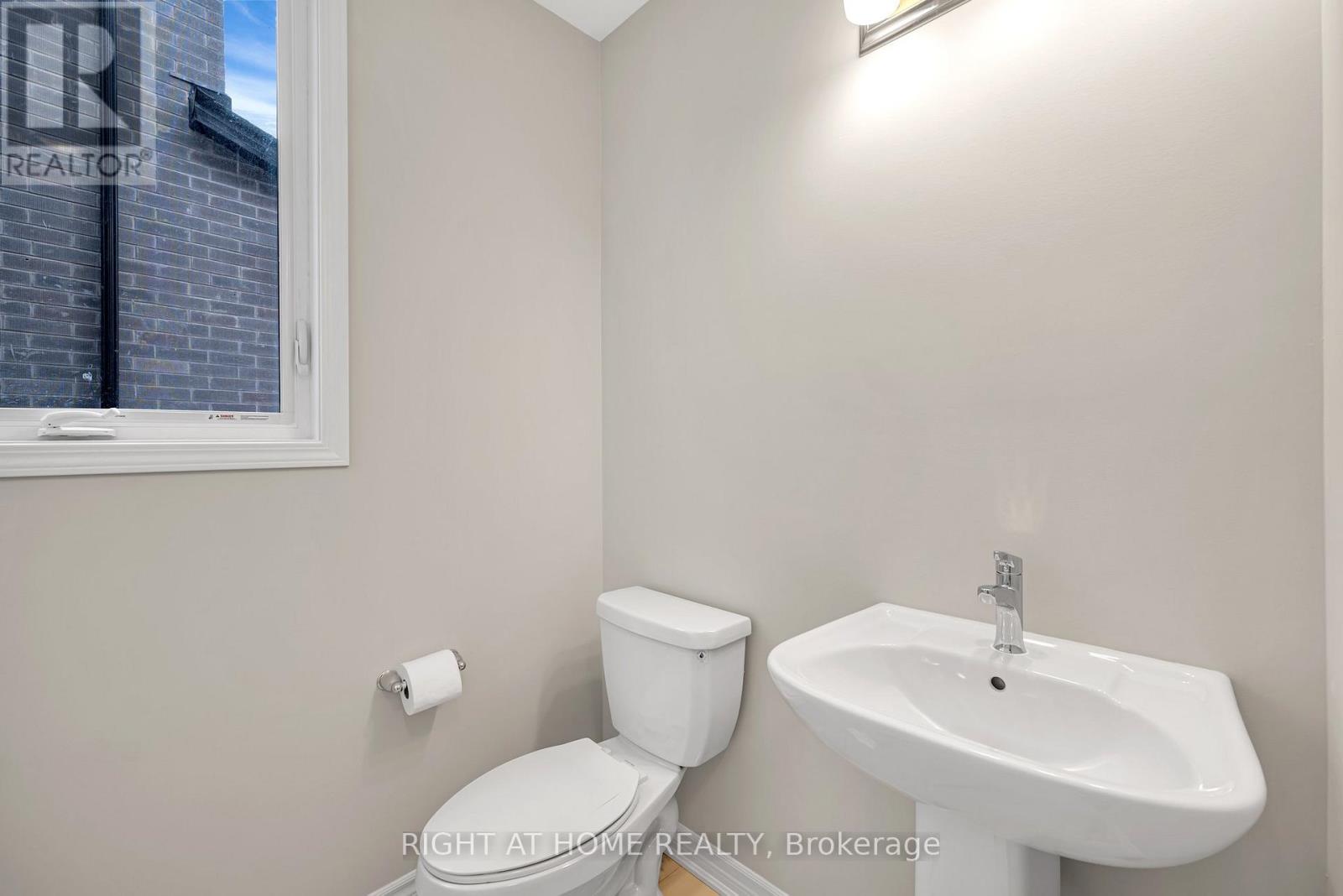 1267 Temperance Crescent, Milton, Ontario  L9T 6J2 - Photo 7 - W12555644