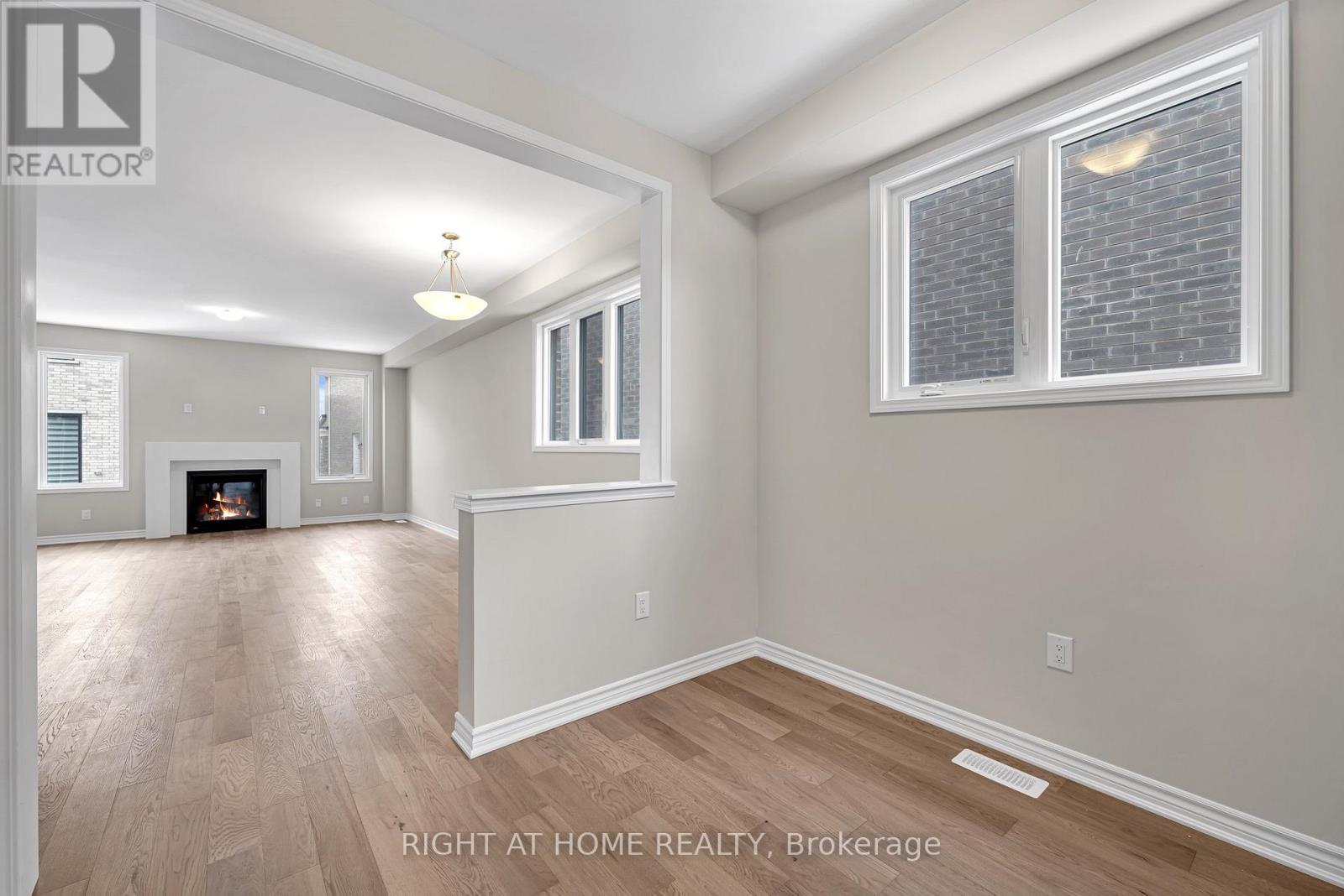 1267 Temperance Crescent, Milton, Ontario  L9T 6J2 - Photo 8 - W12555644