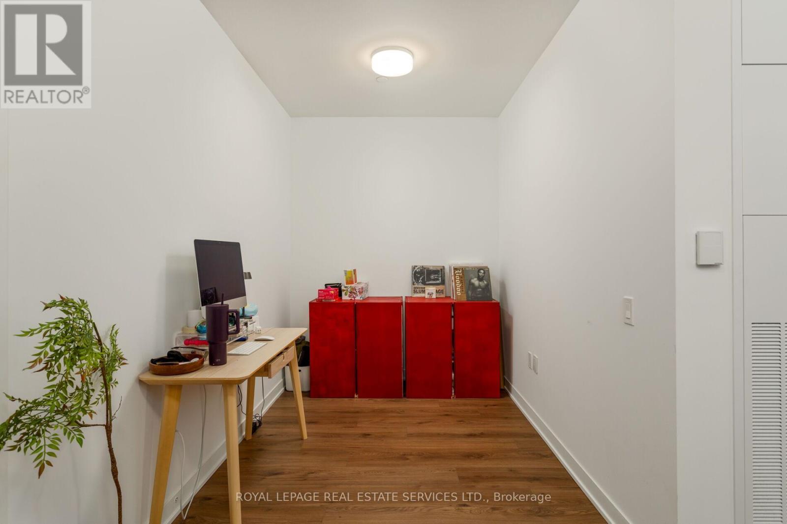 713 - 395 Dundas Street W, Oakville, Ontario  L6M 5R8 - Photo 23 - W12555684