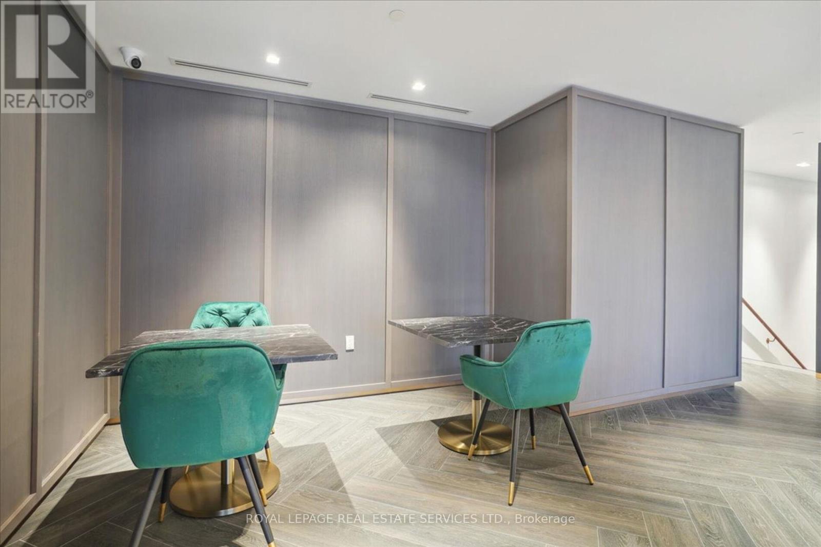 713 - 395 Dundas Street W, Oakville, Ontario  L6M 5R8 - Photo 35 - W12555684