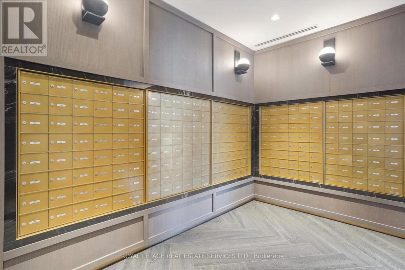 713 - 395 Dundas Street W, Oakville, Ontario  L6M 5R8 - Photo 5 - W12555684