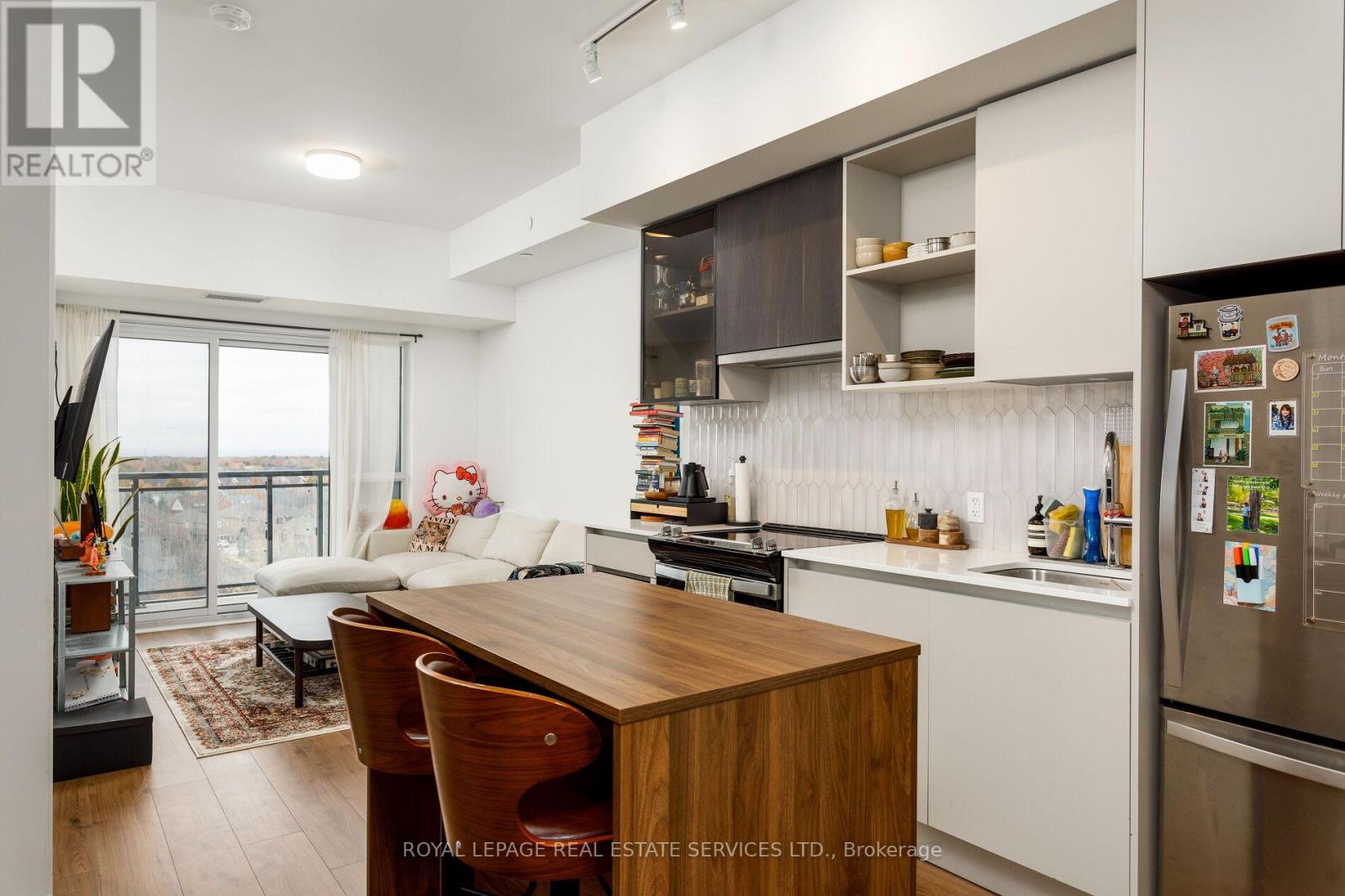 713 - 395 Dundas Street W, Oakville, Ontario  L6M 5R8 - Photo 8 - W12555684