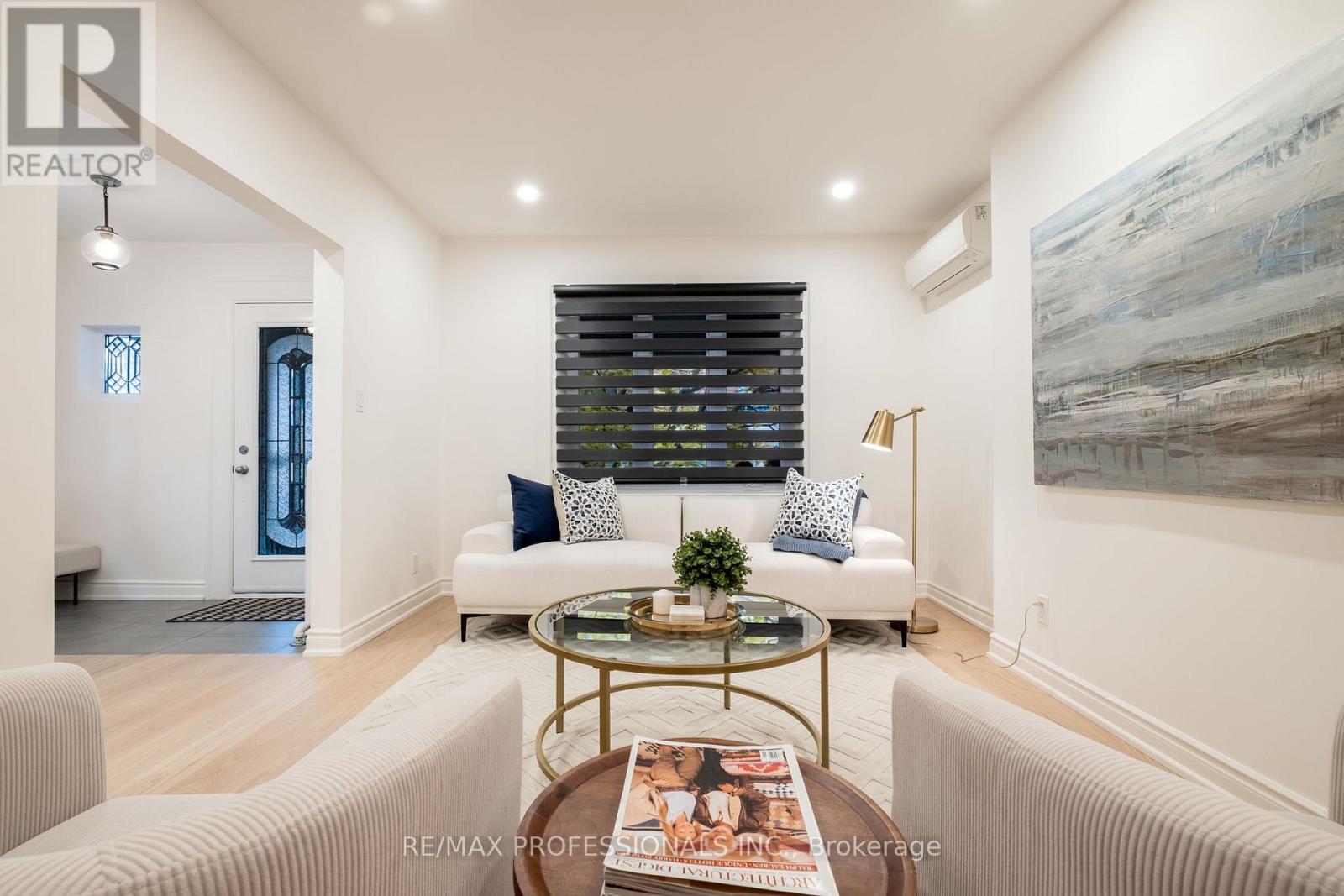 636 Runnymede Road, Toronto, Ontario  M6S 3A2 - Photo 6 - W12555692