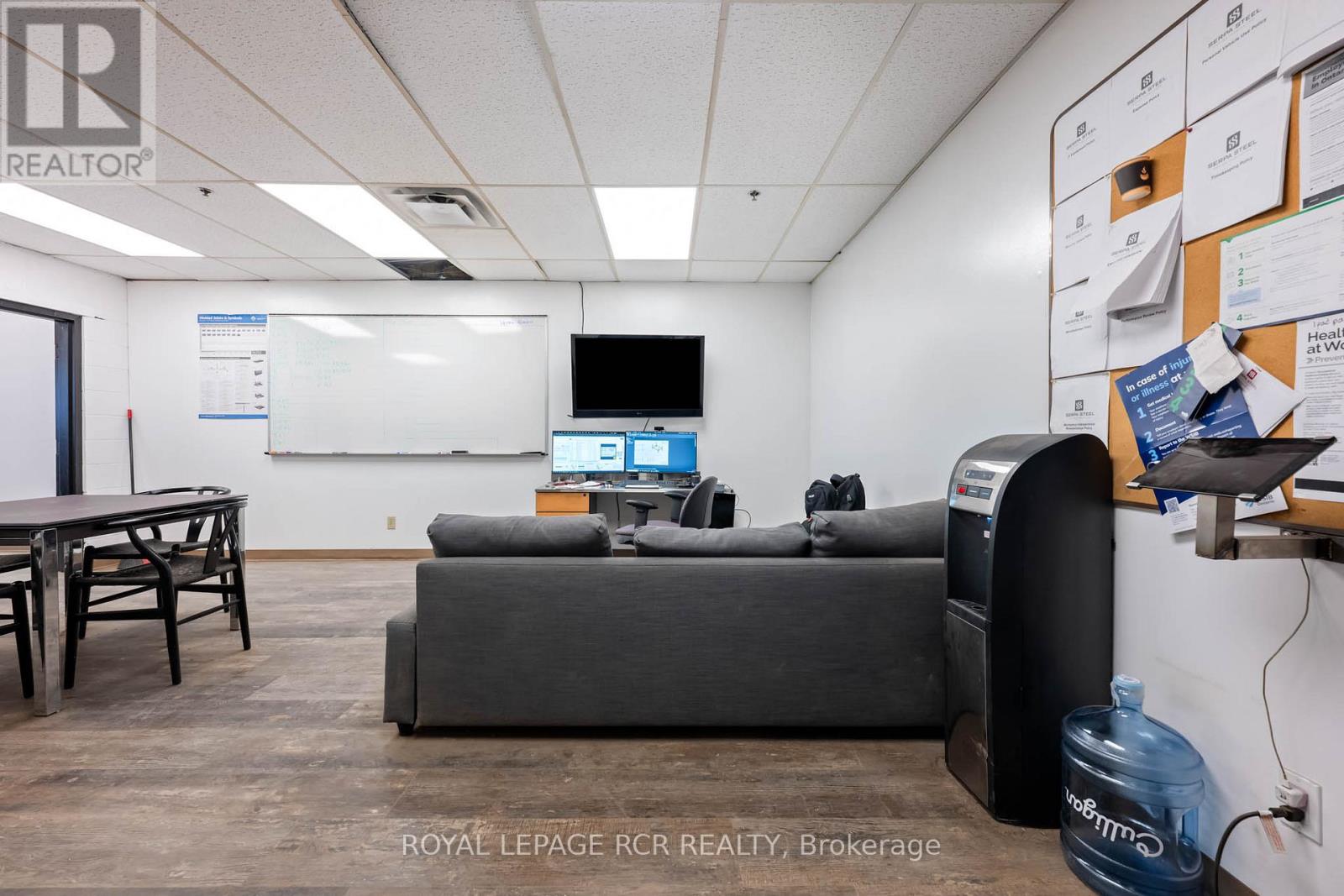 2b - 10 Centennial Road, Orangeville, Ontario  L9W 1P8 - Photo 15 - W12555706