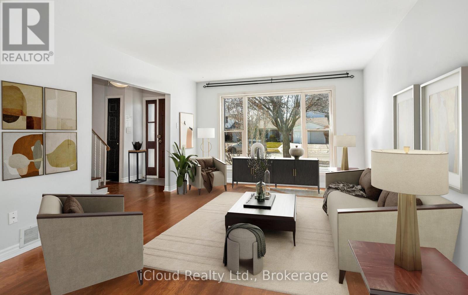 95 Willowridge Road, Toronto, Ontario  M9R 3Z5 - Photo 2 - W12555752