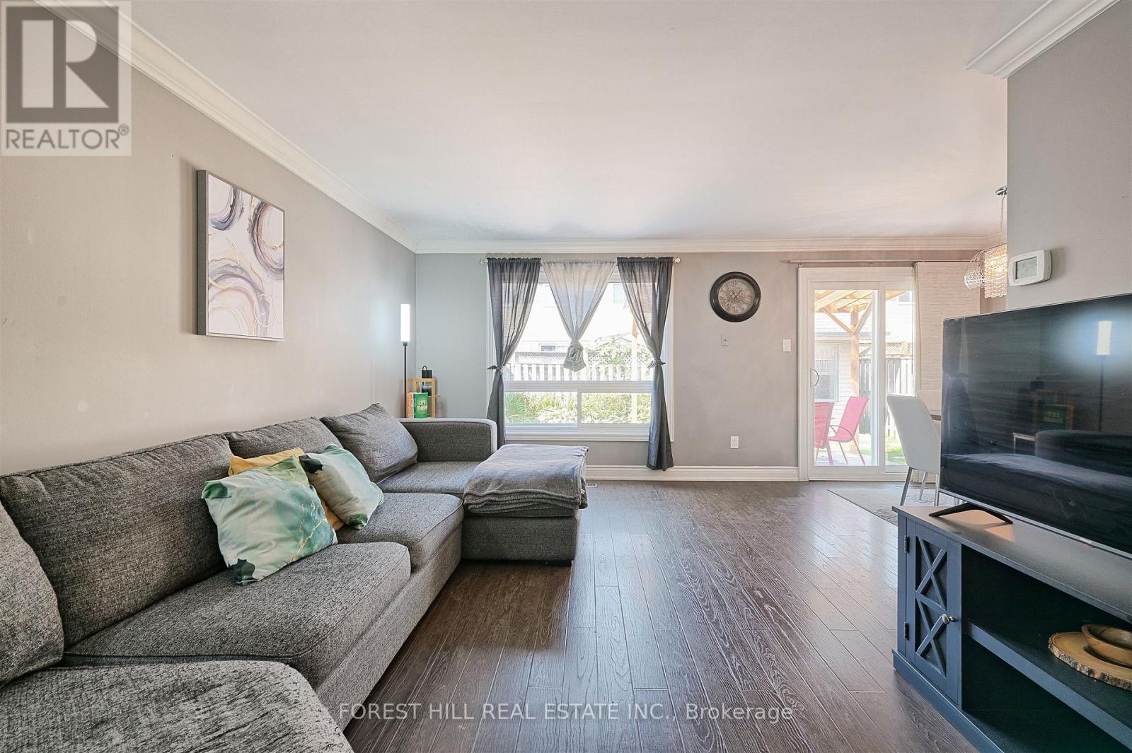 17 Rushmore Crescent, Brampton, Ontario  L6Z 1R1 - Photo 6 - W12555808