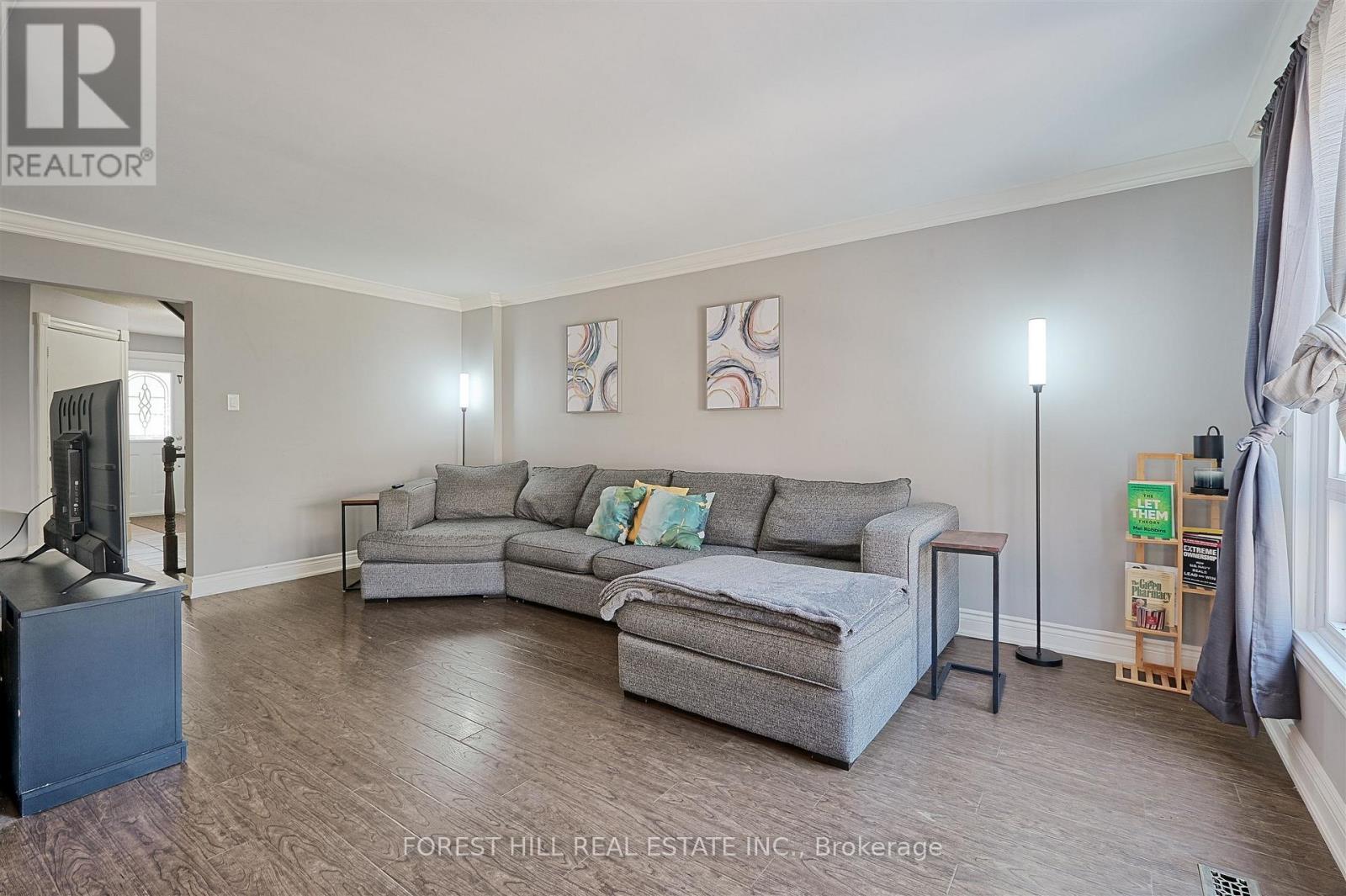 17 Rushmore Crescent, Brampton, Ontario  L6Z 1R1 - Photo 7 - W12555808