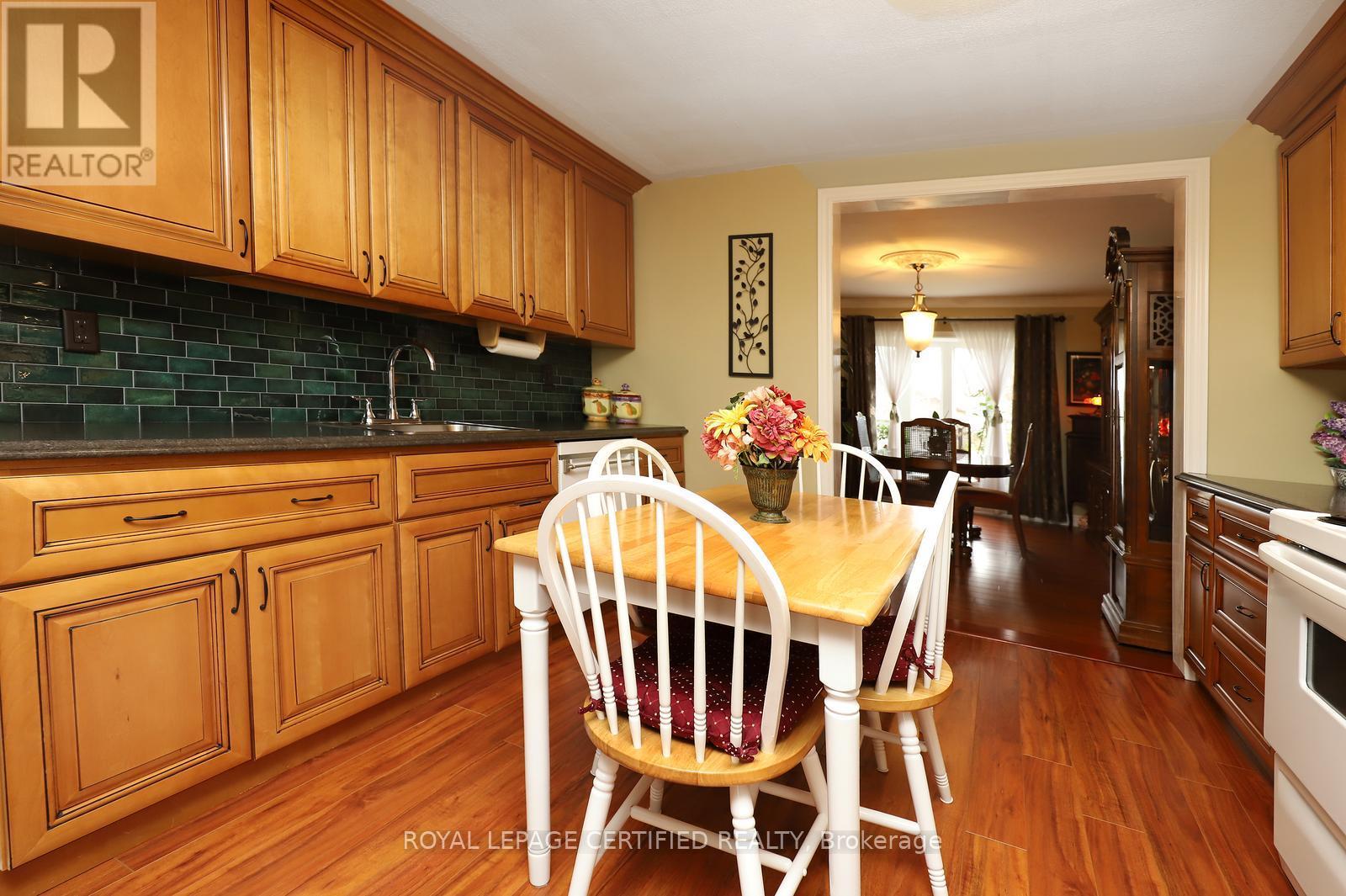 37 Jessie Street, Brampton, Ontario L6Y 1L5 - Photo 12 - W12555810