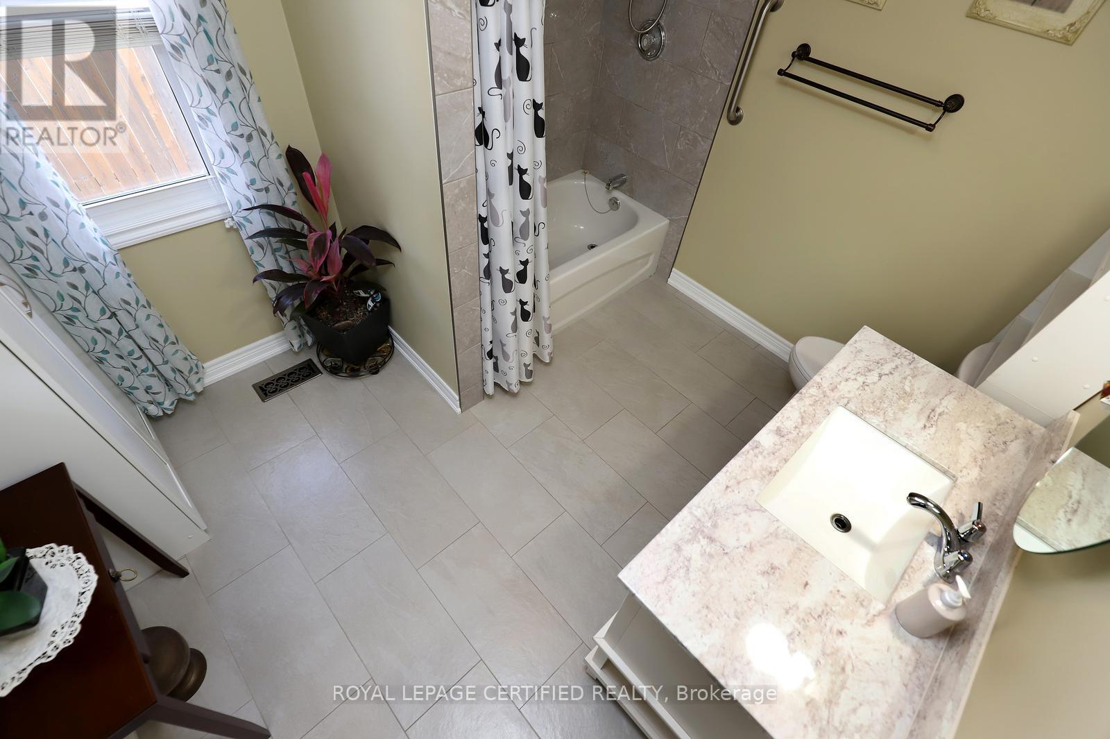 37 Jessie Street, Brampton, Ontario L6Y 1L5 - Photo 21 - W12555810