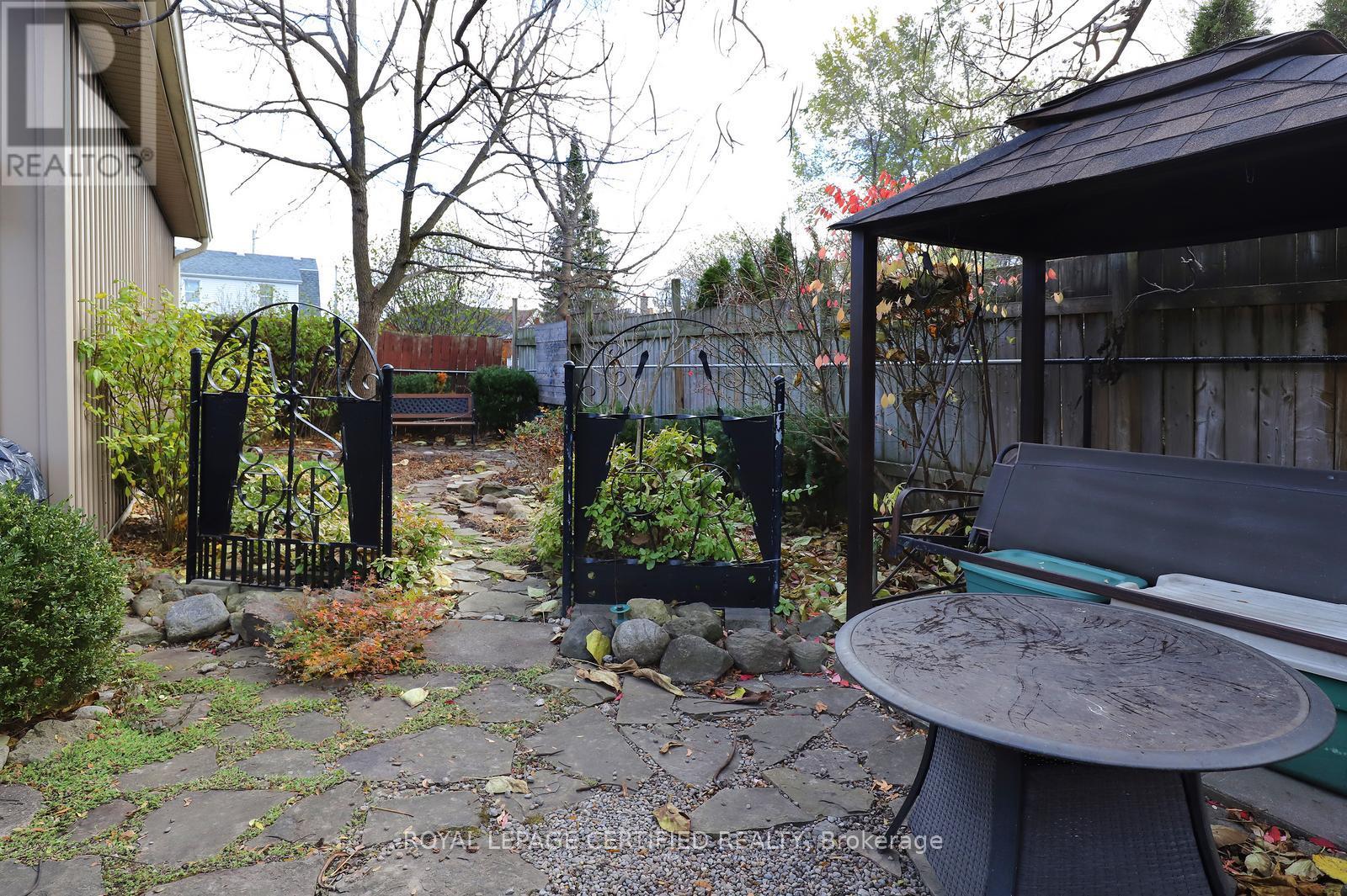 37 Jessie Street, Brampton, Ontario L6Y 1L5 - Photo 41 - W12555810