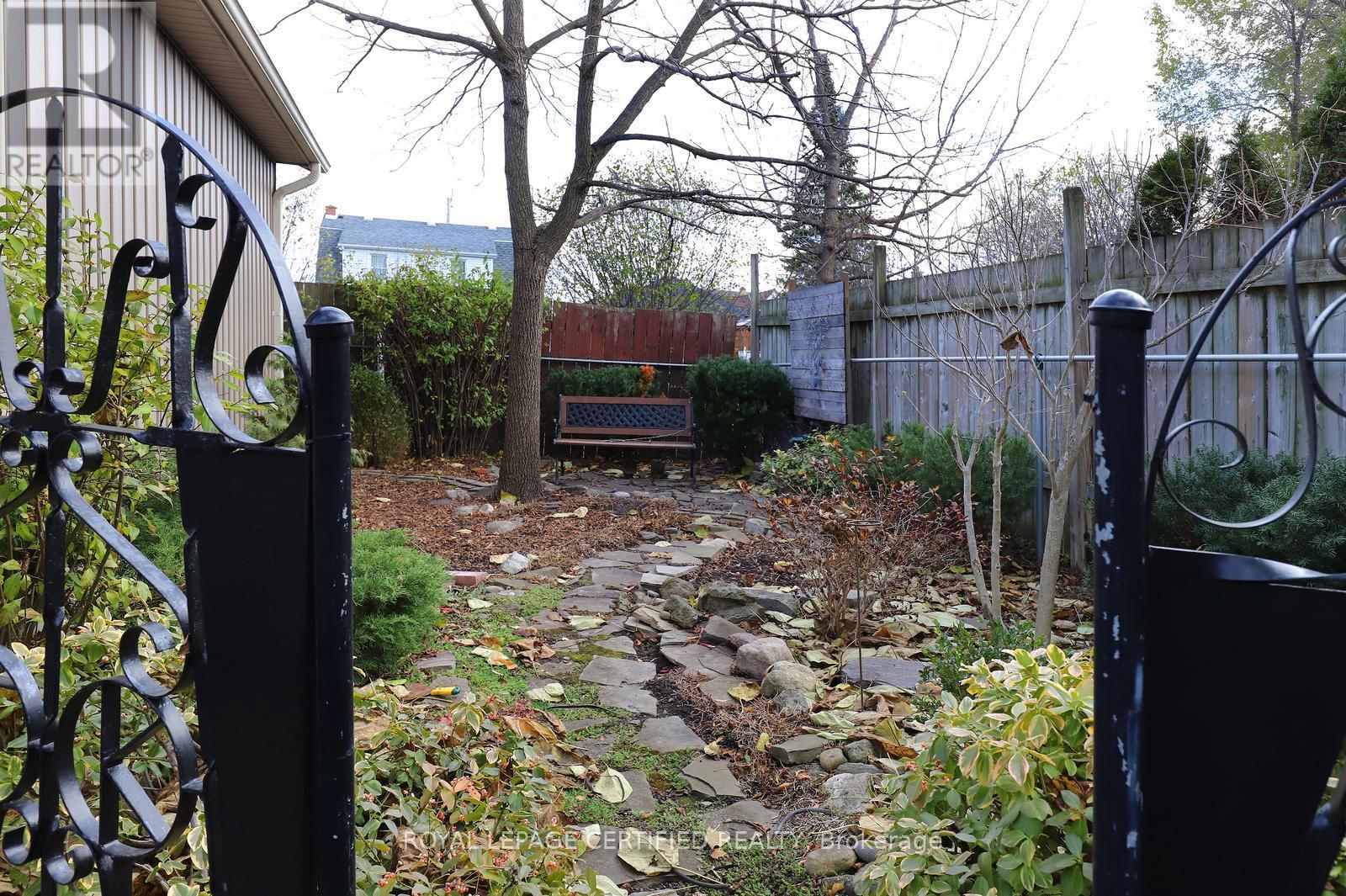 37 Jessie Street, Brampton, Ontario L6Y 1L5 - Photo 42 - W12555810