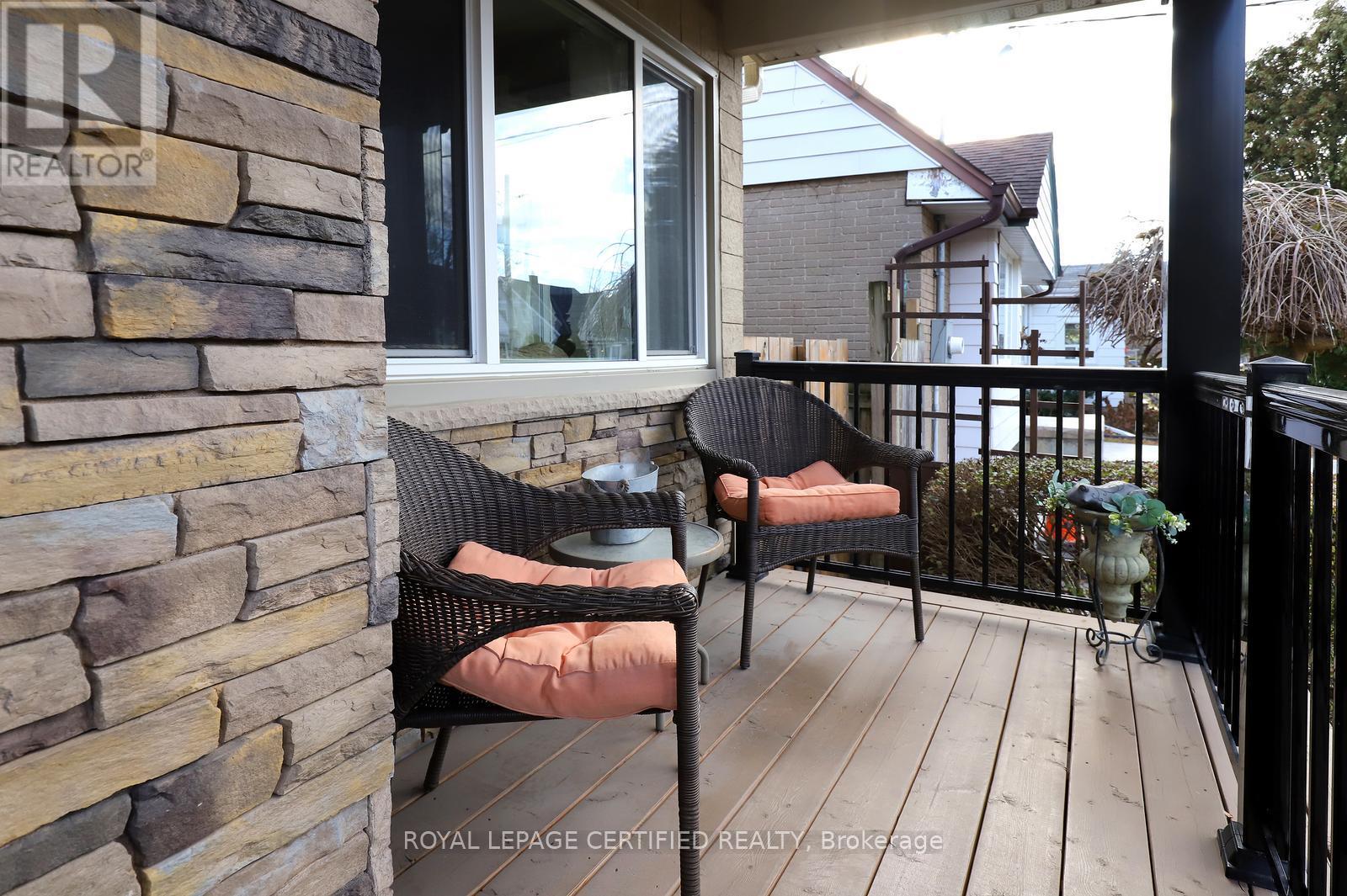 37 Jessie Street, Brampton, Ontario L6Y 1L5 - Photo 5 - W12555810