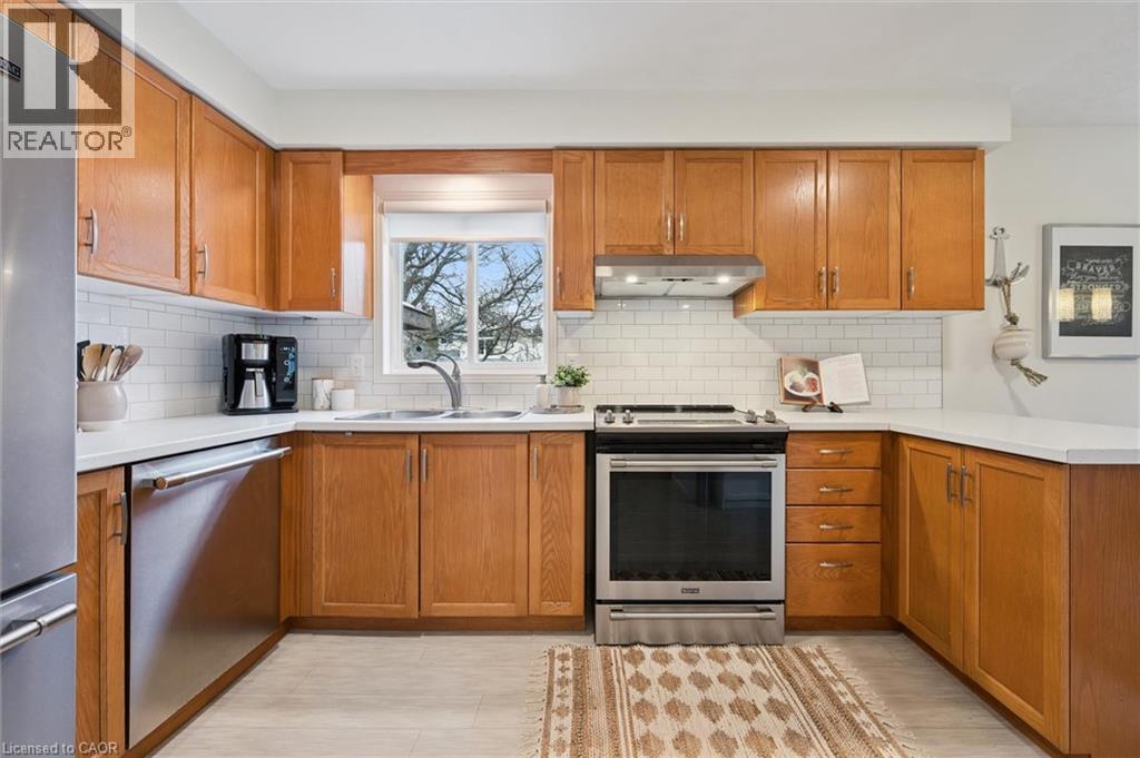 596 Canso Place, Waterloo, Ontario N2K 3Z6 - Photo 17 - 40787998