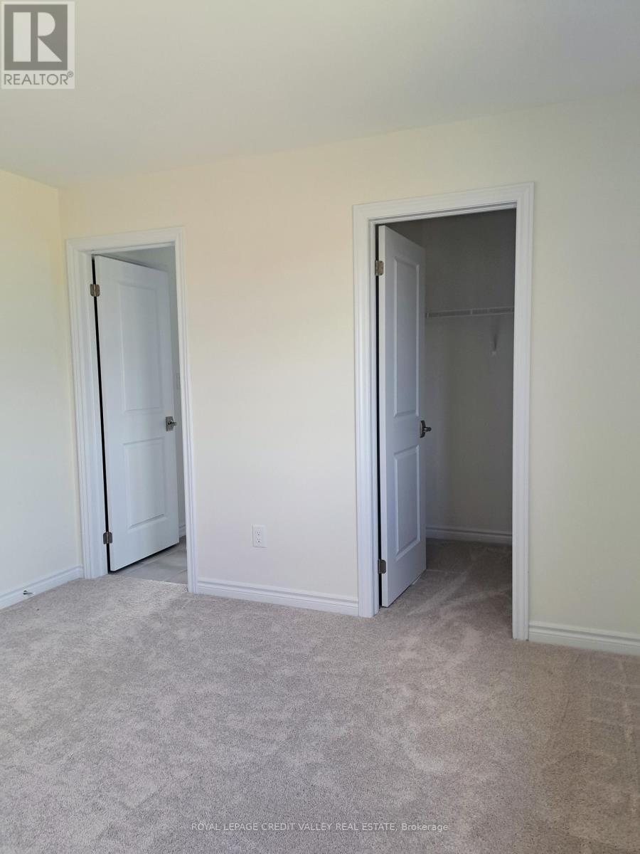 27 Henderson Street, Essa, Ontario  L3W 0A9 - Photo 13 - N12407004