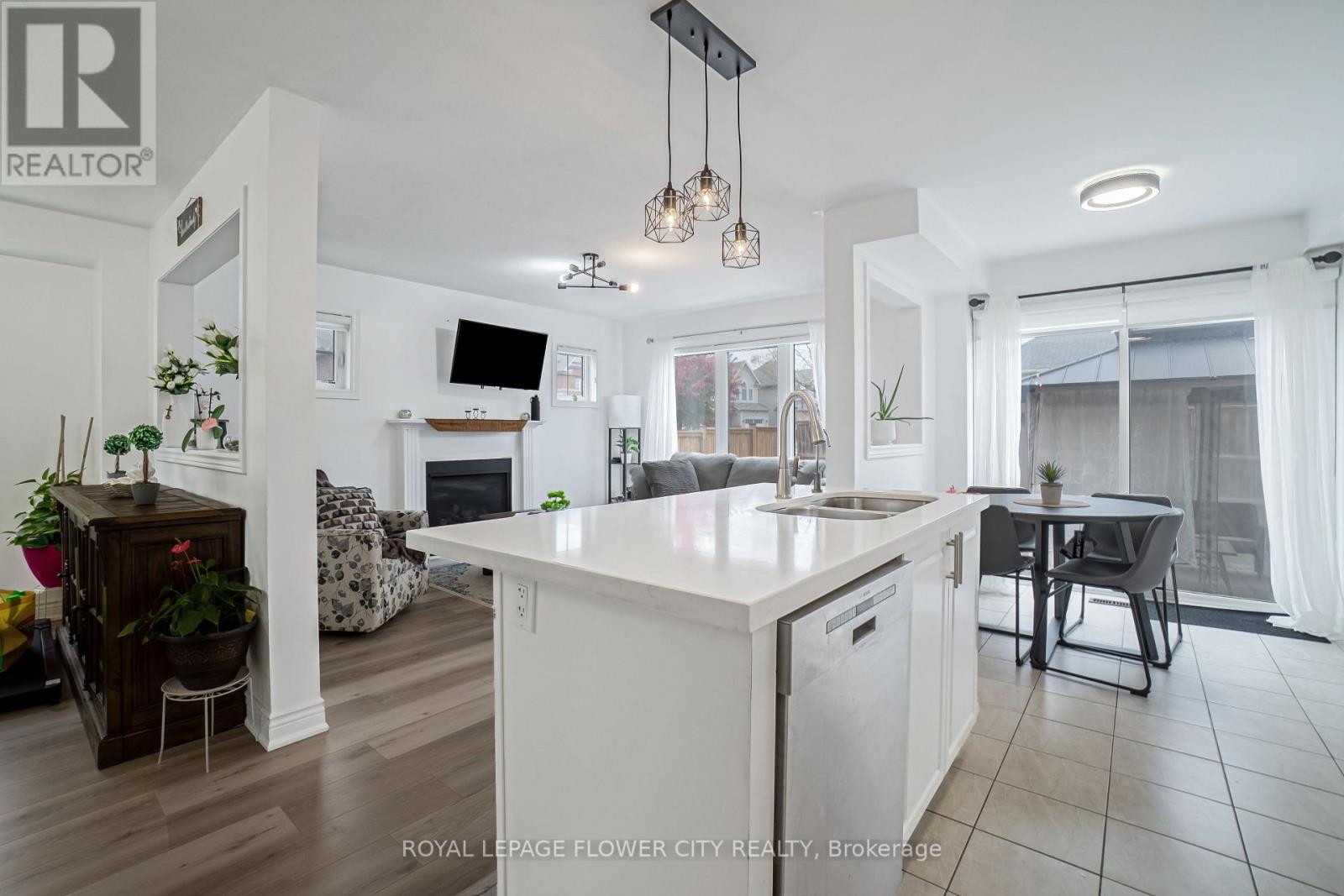 244 Palmer Lane, Woodstock, Ontario N4T 0G5 - Photo 18 - X12475439