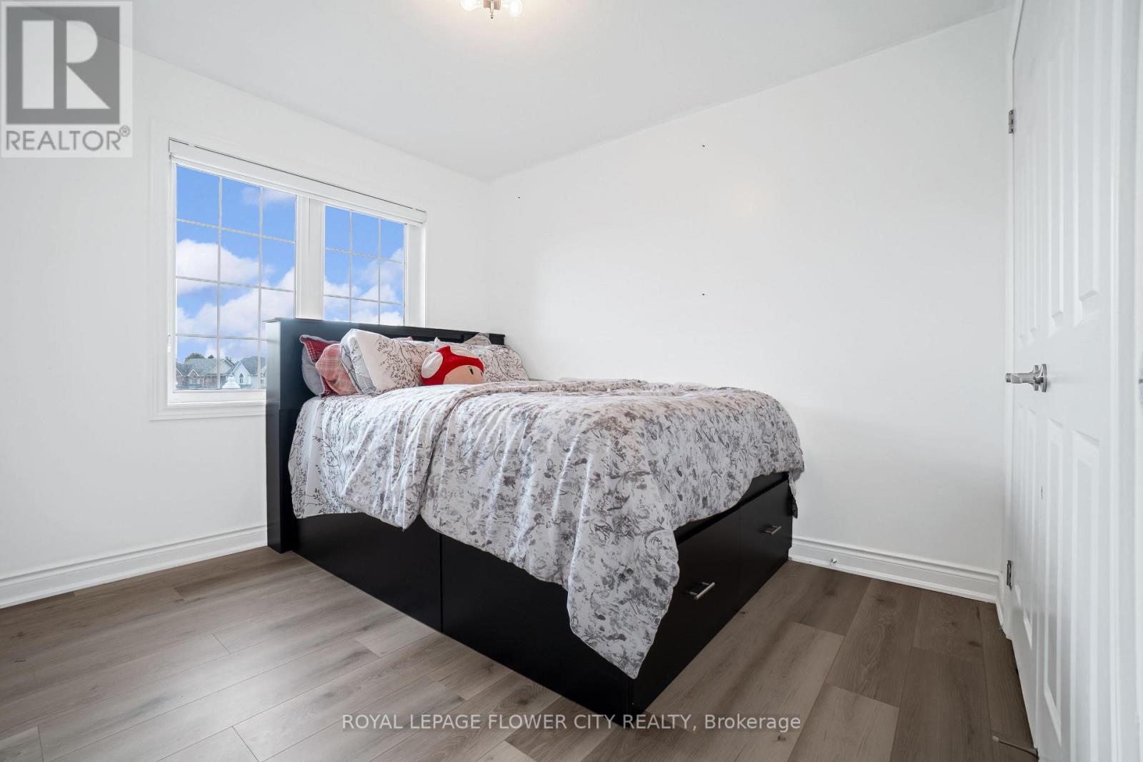 244 Palmer Lane, Woodstock, Ontario N4T 0G5 - Photo 33 - X12475439