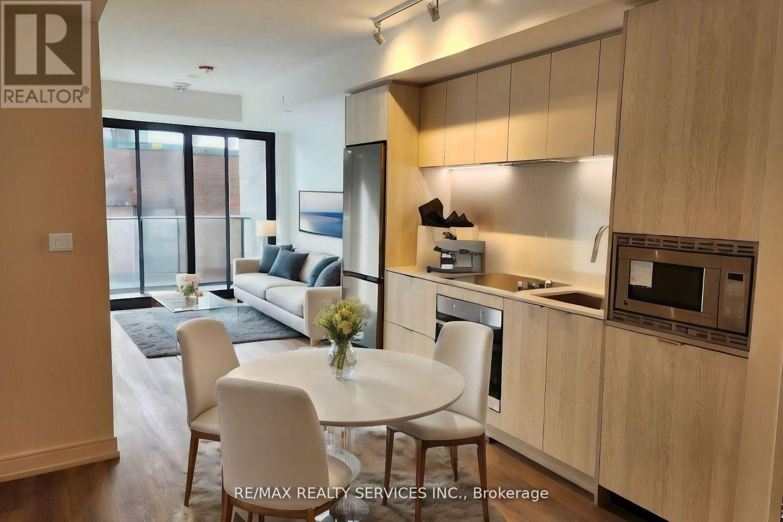 410 - 1 Jarvis Street, Hamilton, Ontario  L8R 0A8 - Photo 4 - X12524686