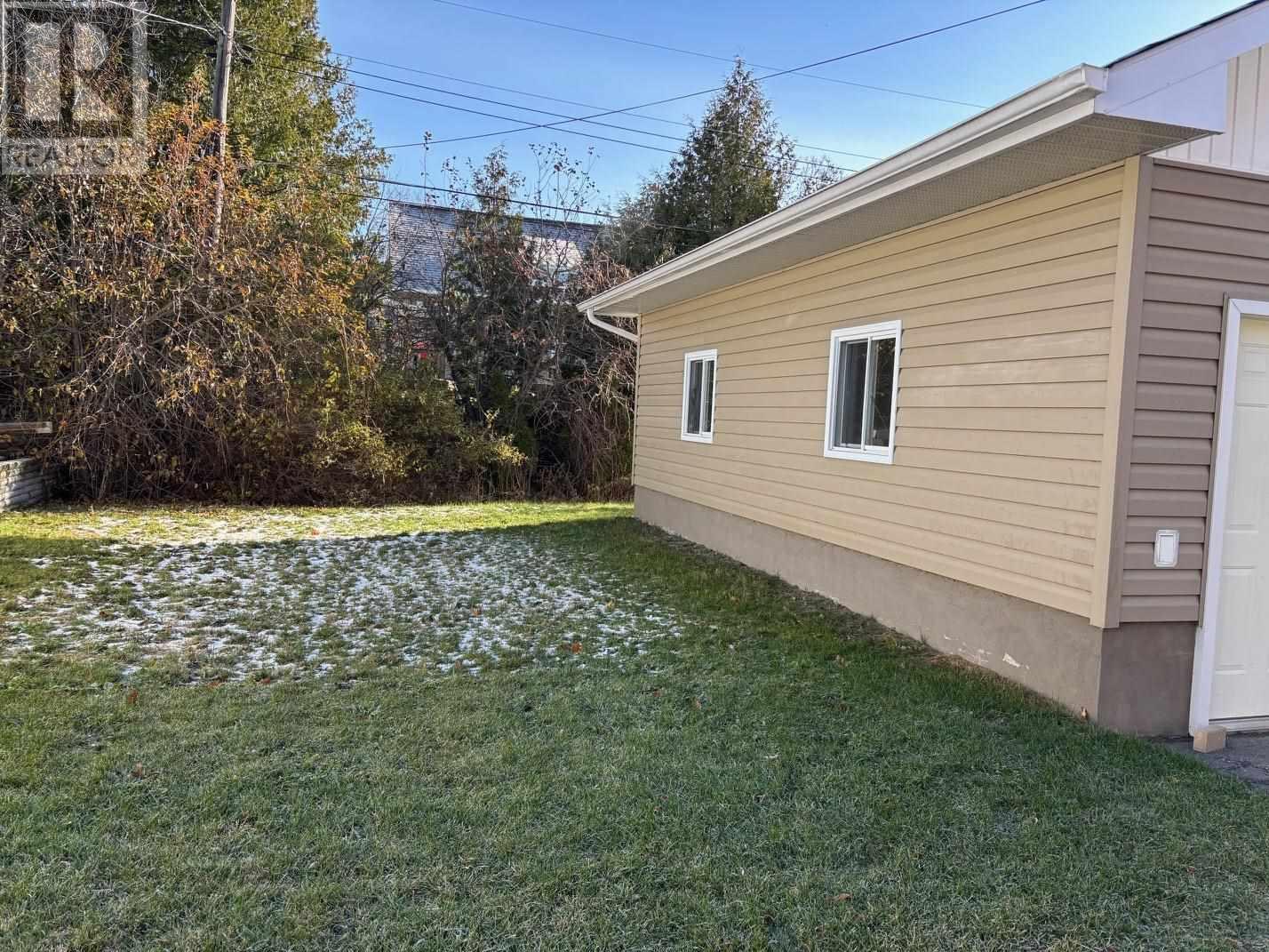 57 Roman Ave, Elliot Lake, Ontario  P5A 1R8 - Photo 3 - SM253296