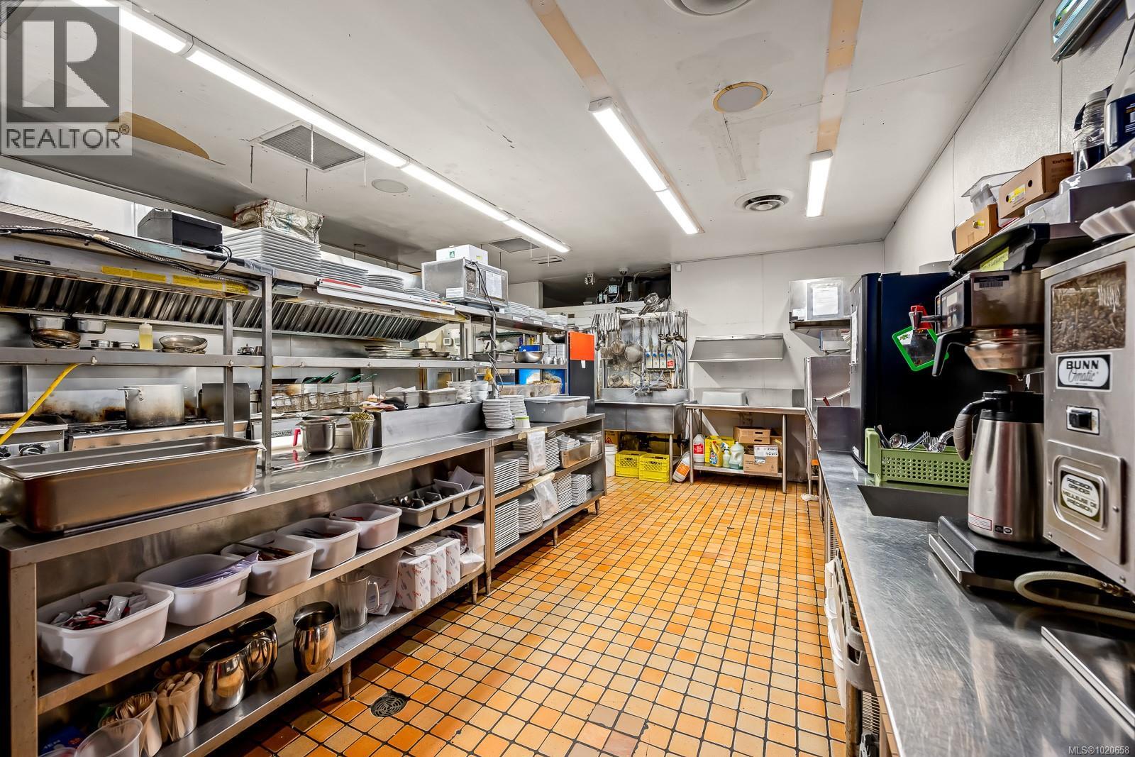 1175 Cliffe Ave, Courtenay, British Columbia  V9N 2K2 - Photo 19 - 1020658