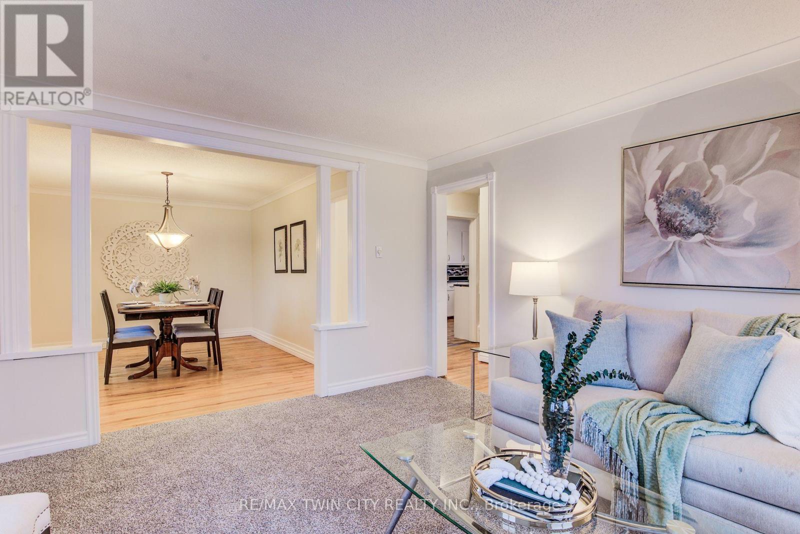 62 Ann Street, Waterloo, Ontario  N2B 1X9 - Photo 10 - X12555630