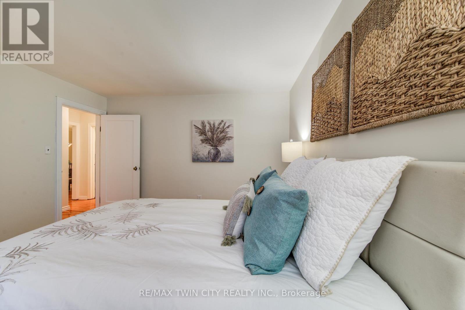 62 Ann Street, Waterloo, Ontario  N2B 1X9 - Photo 18 - X12555630