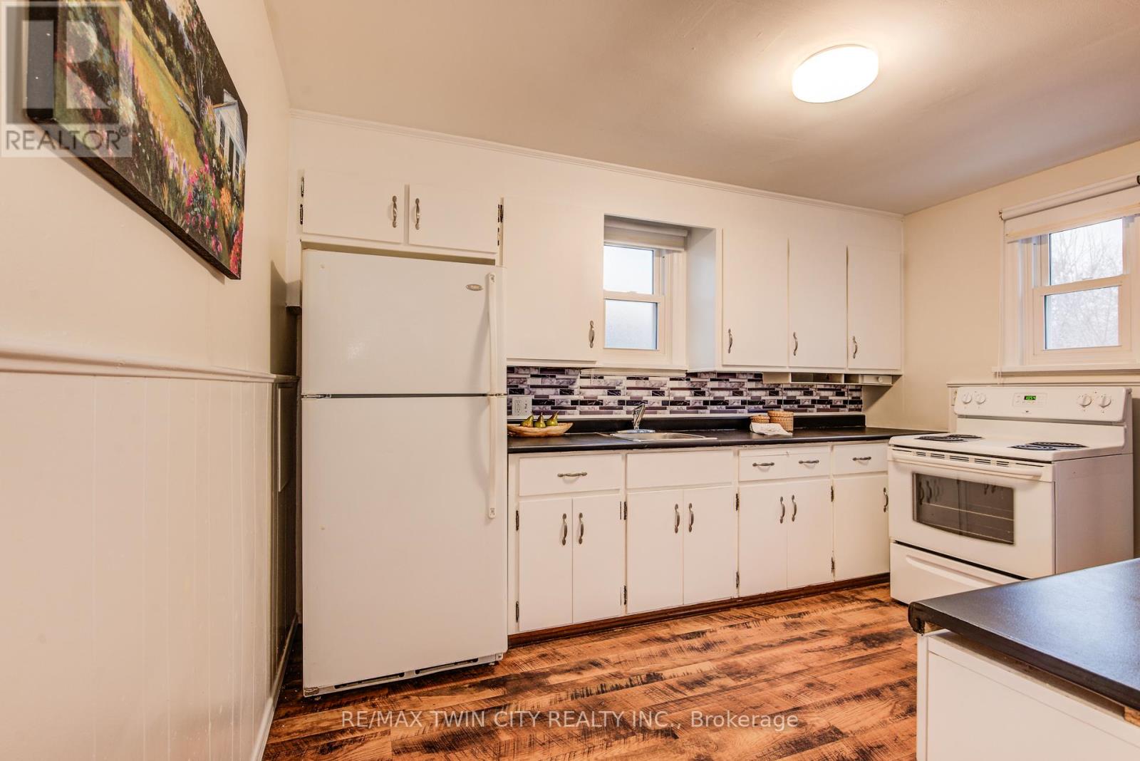 62 Ann Street, Waterloo, Ontario  N2B 1X9 - Photo 22 - X12555630