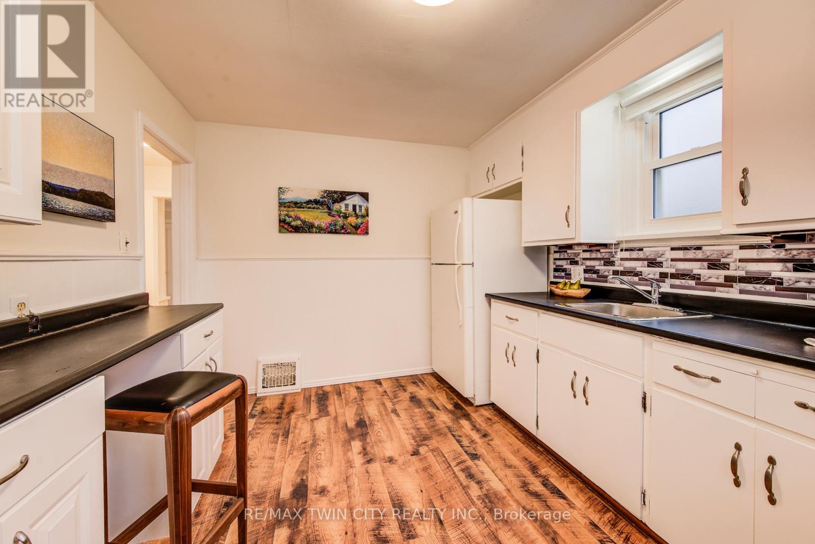 62 Ann Street, Waterloo, Ontario  N2B 1X9 - Photo 26 - X12555630