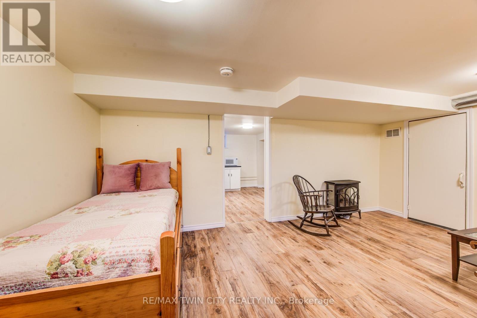 62 Ann Street, Waterloo, Ontario  N2B 1X9 - Photo 38 - X12555630