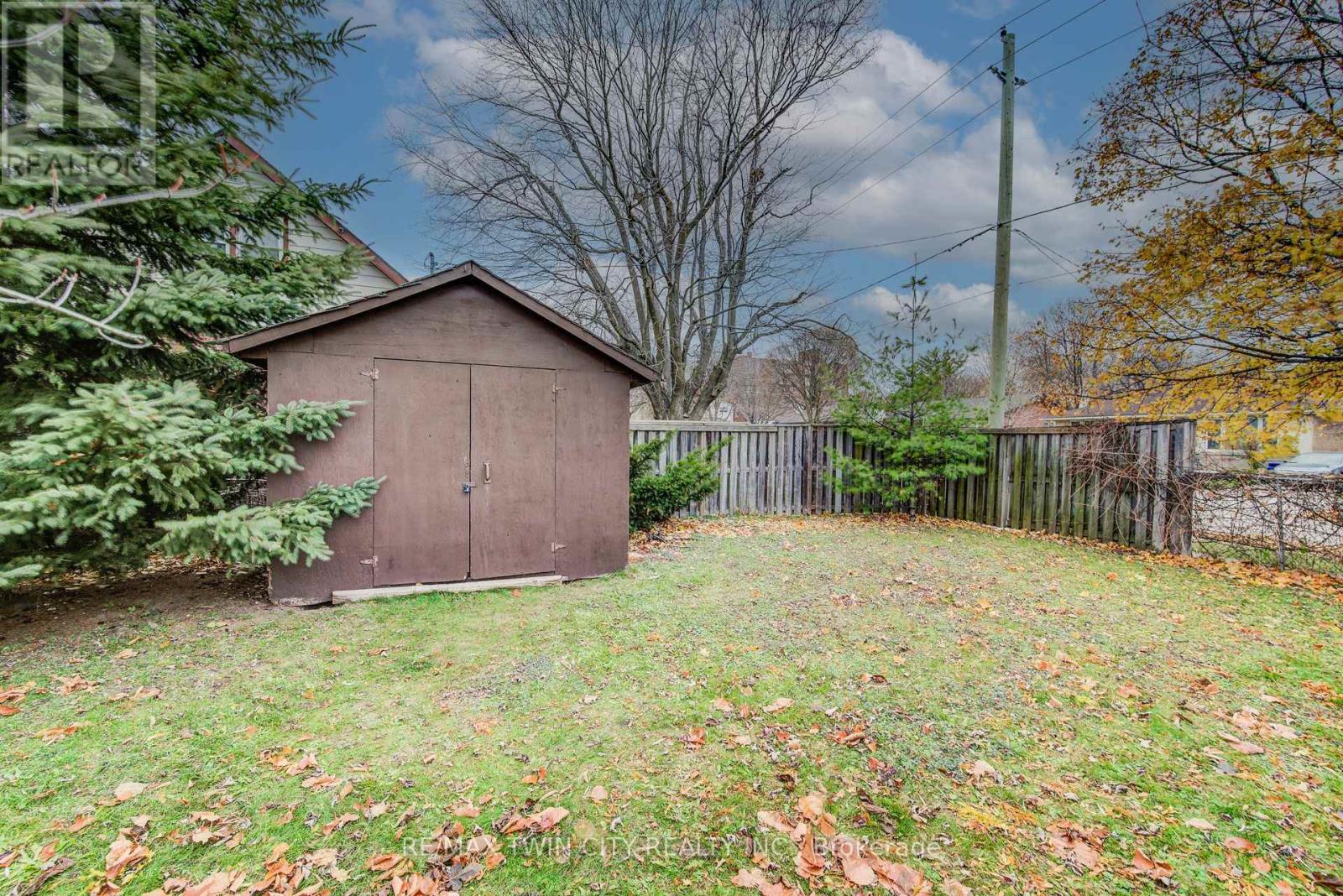 62 Ann Street, Waterloo, Ontario  N2B 1X9 - Photo 43 - X12555630