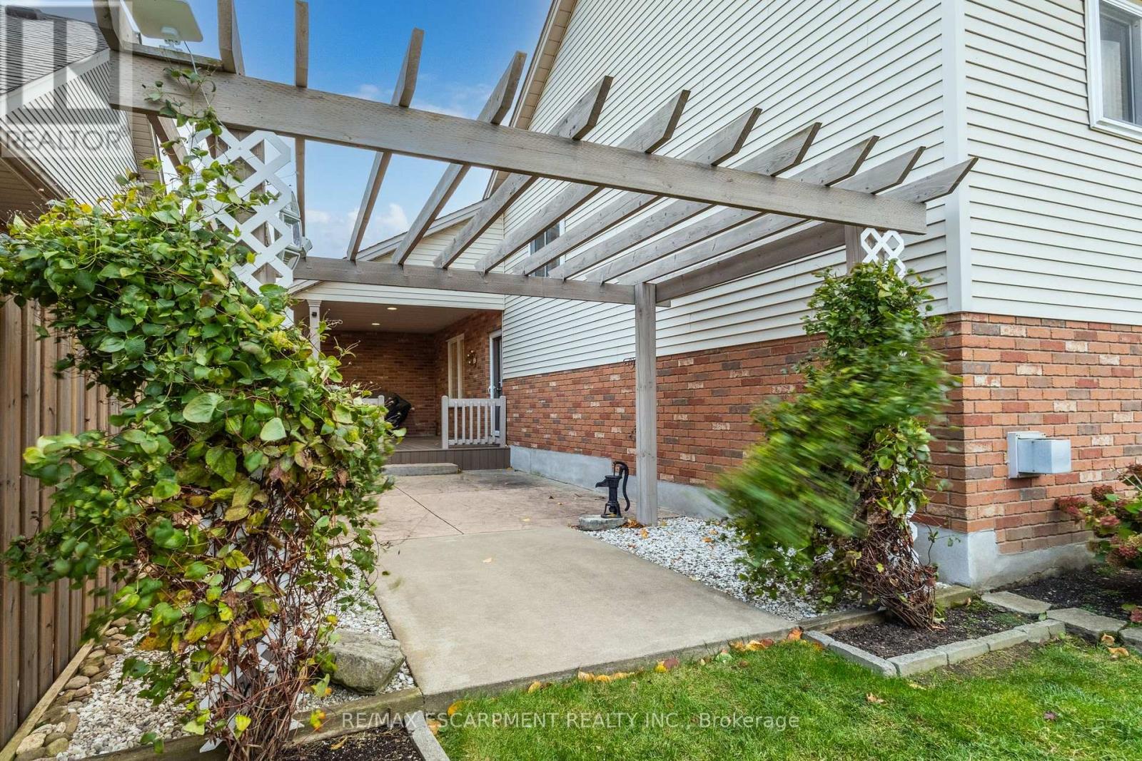 5 Briarwood Drive, St. Catharines, Ontario  L2S 4A7 - Photo 27 - X12555728