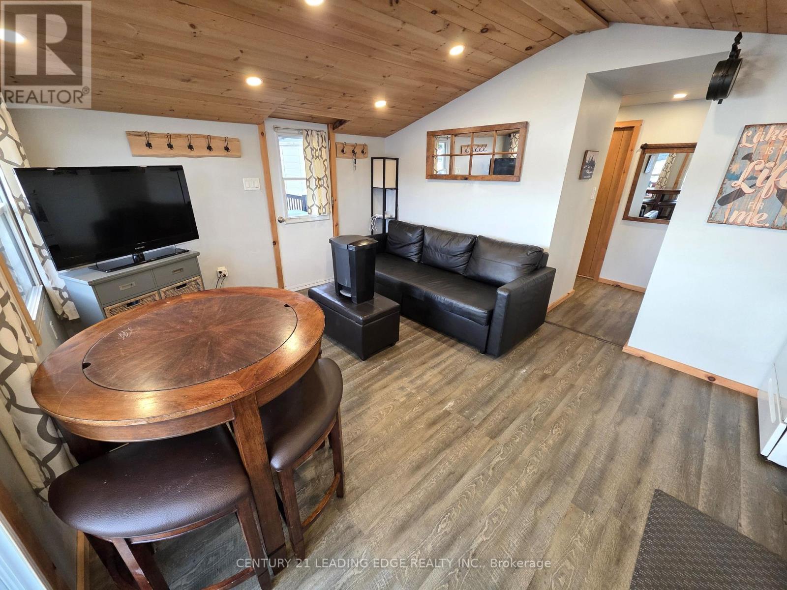 24 - 1043 Lobo Drive, Minden Hills, Ontario  K0M 2K0 - Photo 13 - X12555764