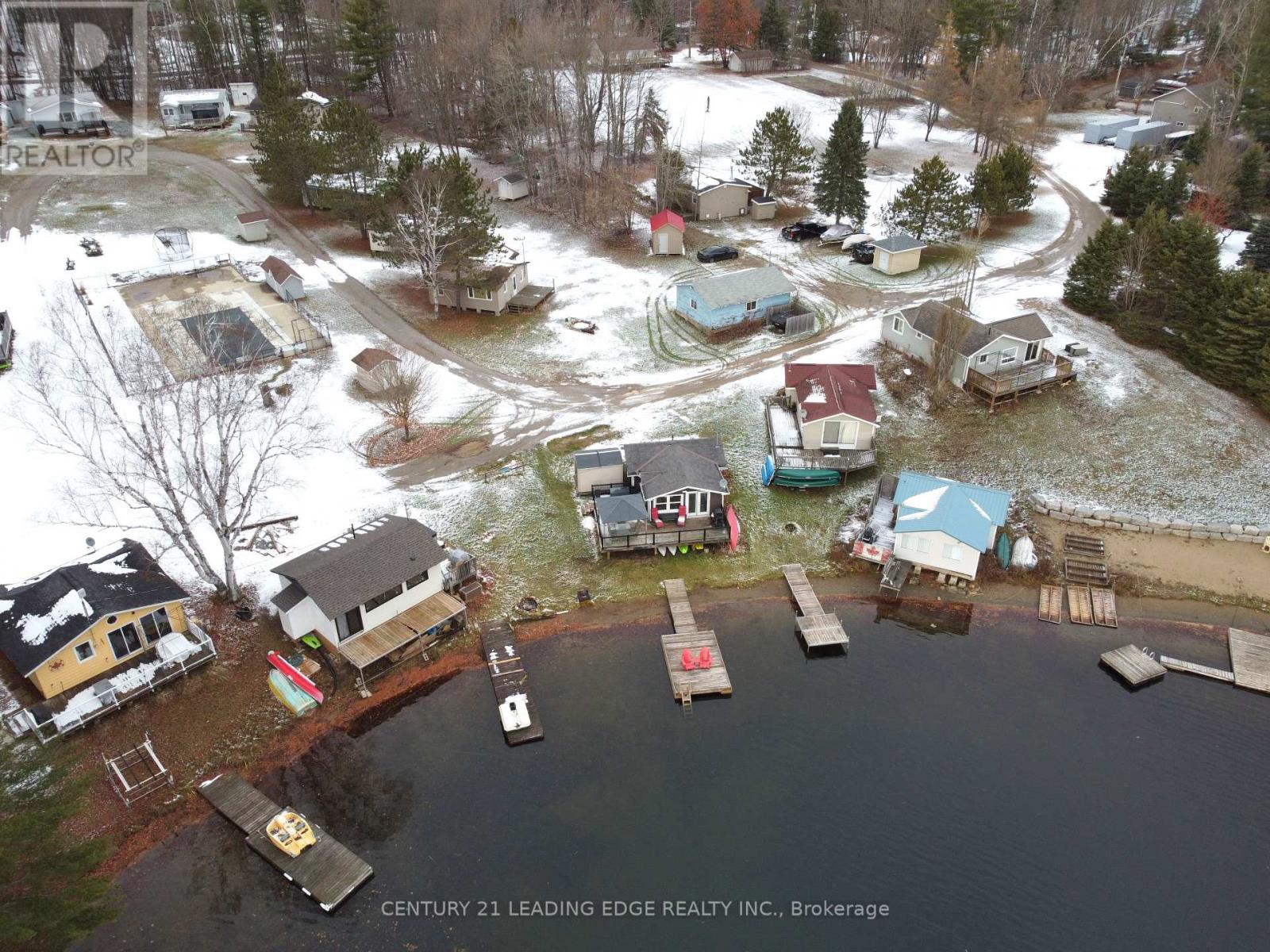 24 - 1043 Lobo Drive, Minden Hills, Ontario  K0M 2K0 - Photo 34 - X12555764