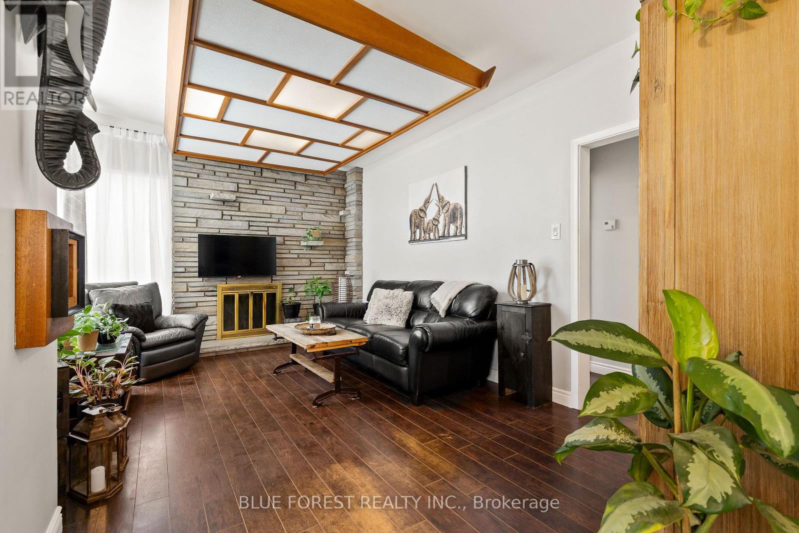 265 Clarke Road, London East, Ontario N5W 5E7 - Photo 3 - X12555876