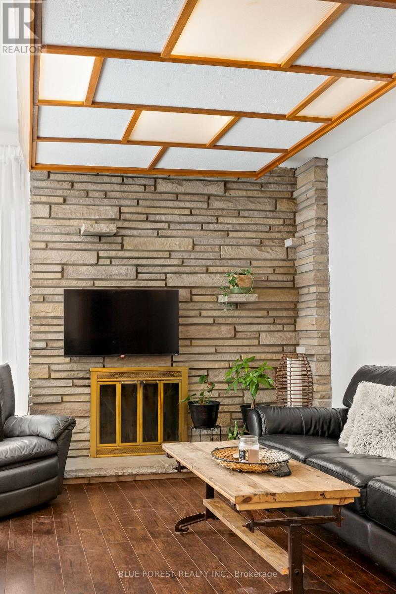 265 Clarke Road, London East, Ontario N5W 5E7 - Photo 5 - X12555876