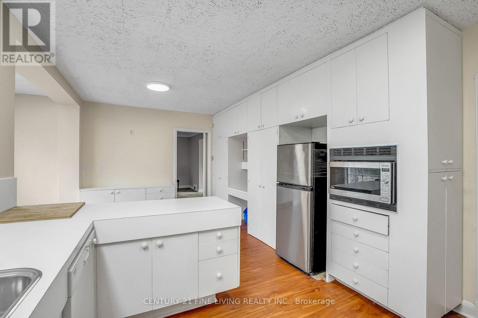 20 Owen Boulevard, Toronto, Ontario M2P 1E9 - Photo 15 - C12546196