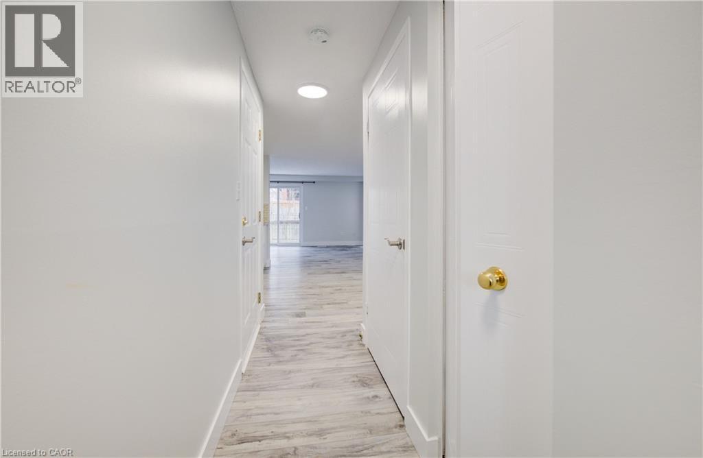 68 Foxglove Crescent, Kitchener, Ontario  N2E 3Y7 - Photo 4 - 40787165